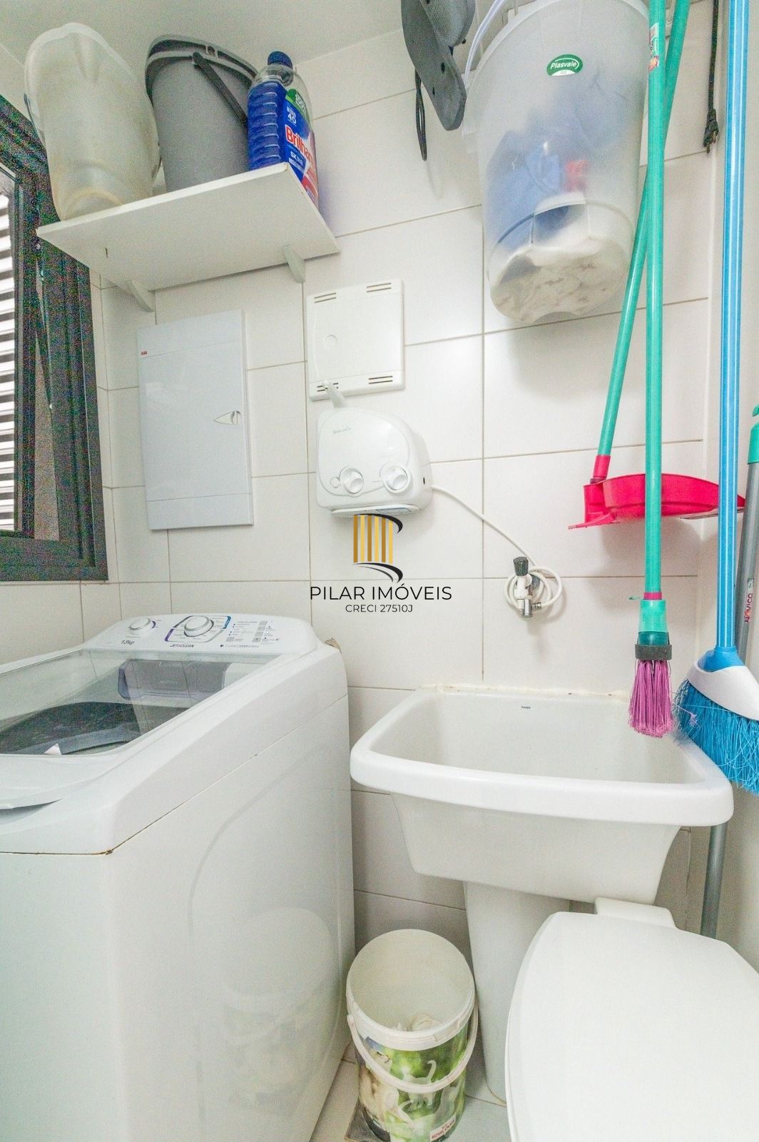 Yellow residence Apartamento de 2 Dormitórios Semimobiliado com 2 Vagas Próximo a Pucrs