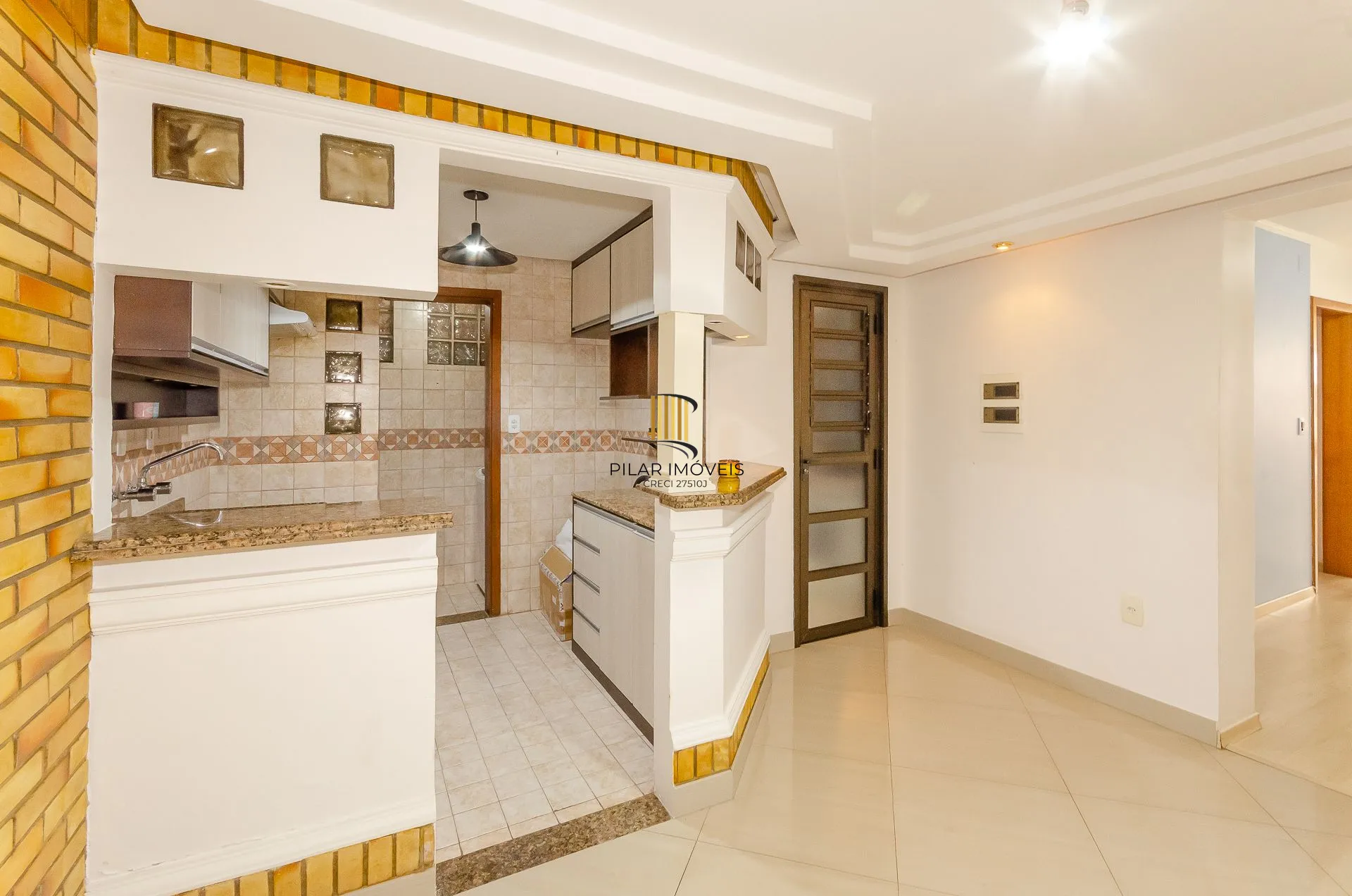 Apartamento 2 dormitórios com churrasqueira no bairro Cristo Redentor