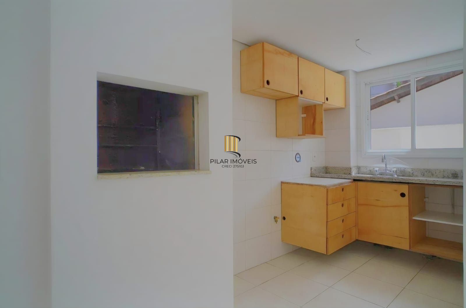 Edifício Jules Verne - Venda de apartamento com 02 dormitórios no bairro Petrópolis