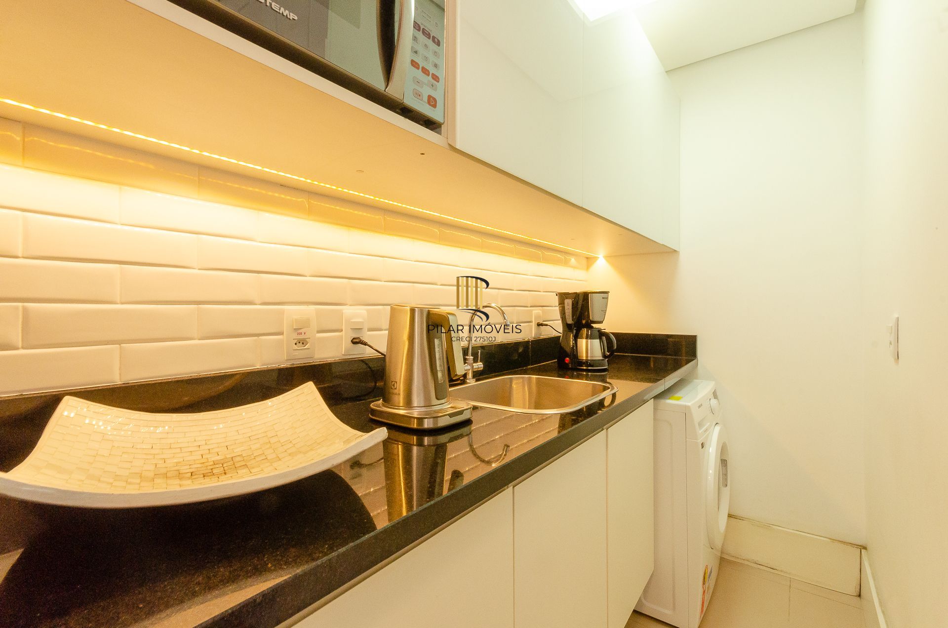 Casa de Condomínio em Porto Alegre, RS - Casa com 3 Suítes Plenas