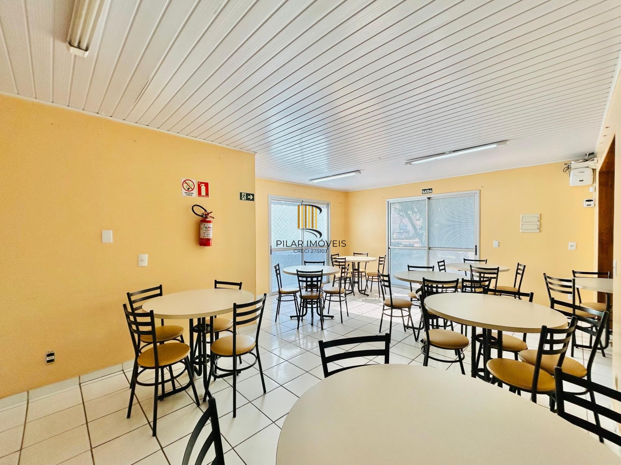 Condomínio Alto do Bosque - Apartamento no Bairro Lomba do Pinheiro