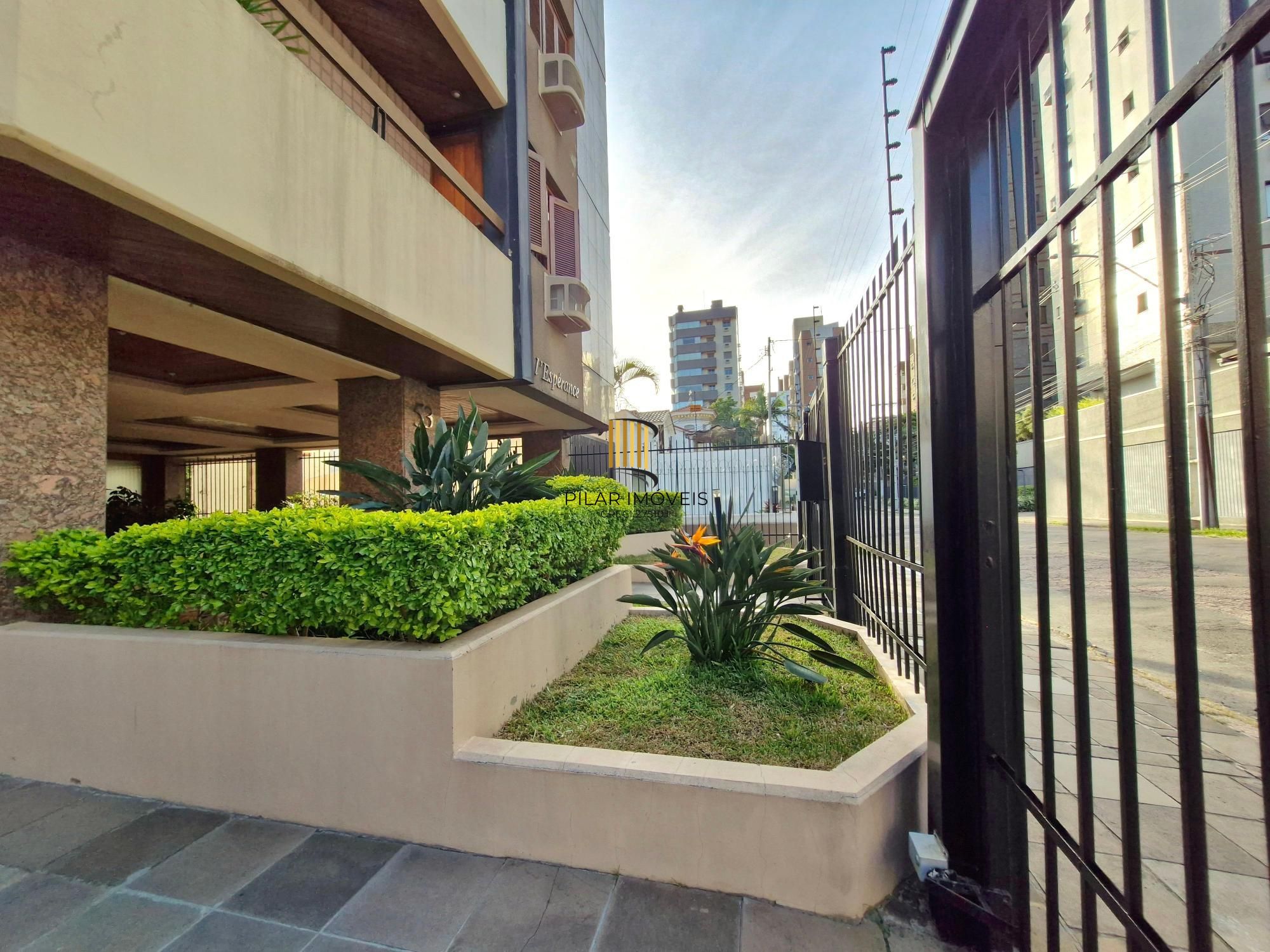 Edifício L'Esperance Apartamento 3 dormitórios no Bairro Petrópolis