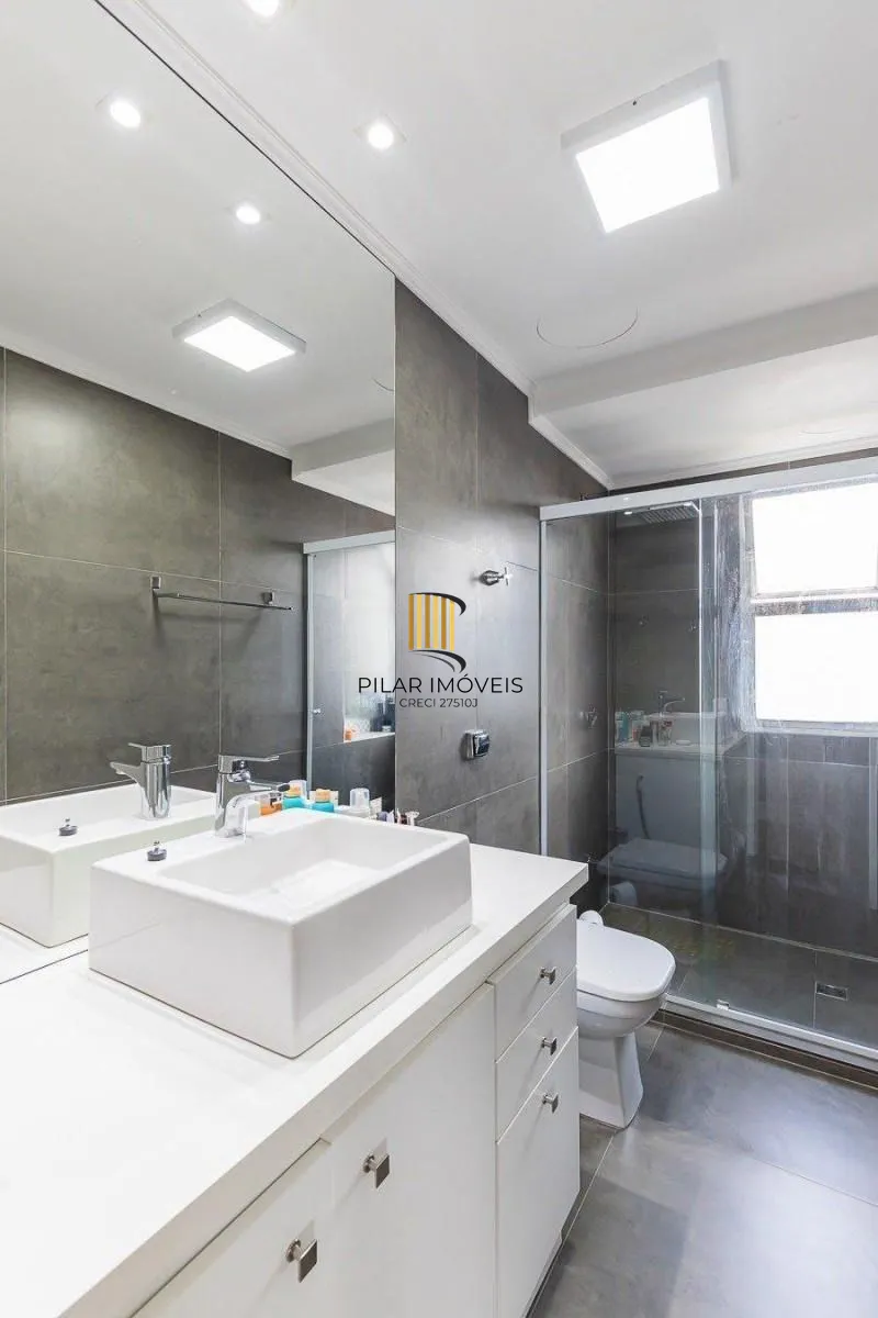 Apartamento de 3 dormitórios próximo ao Grêmio Náutico União