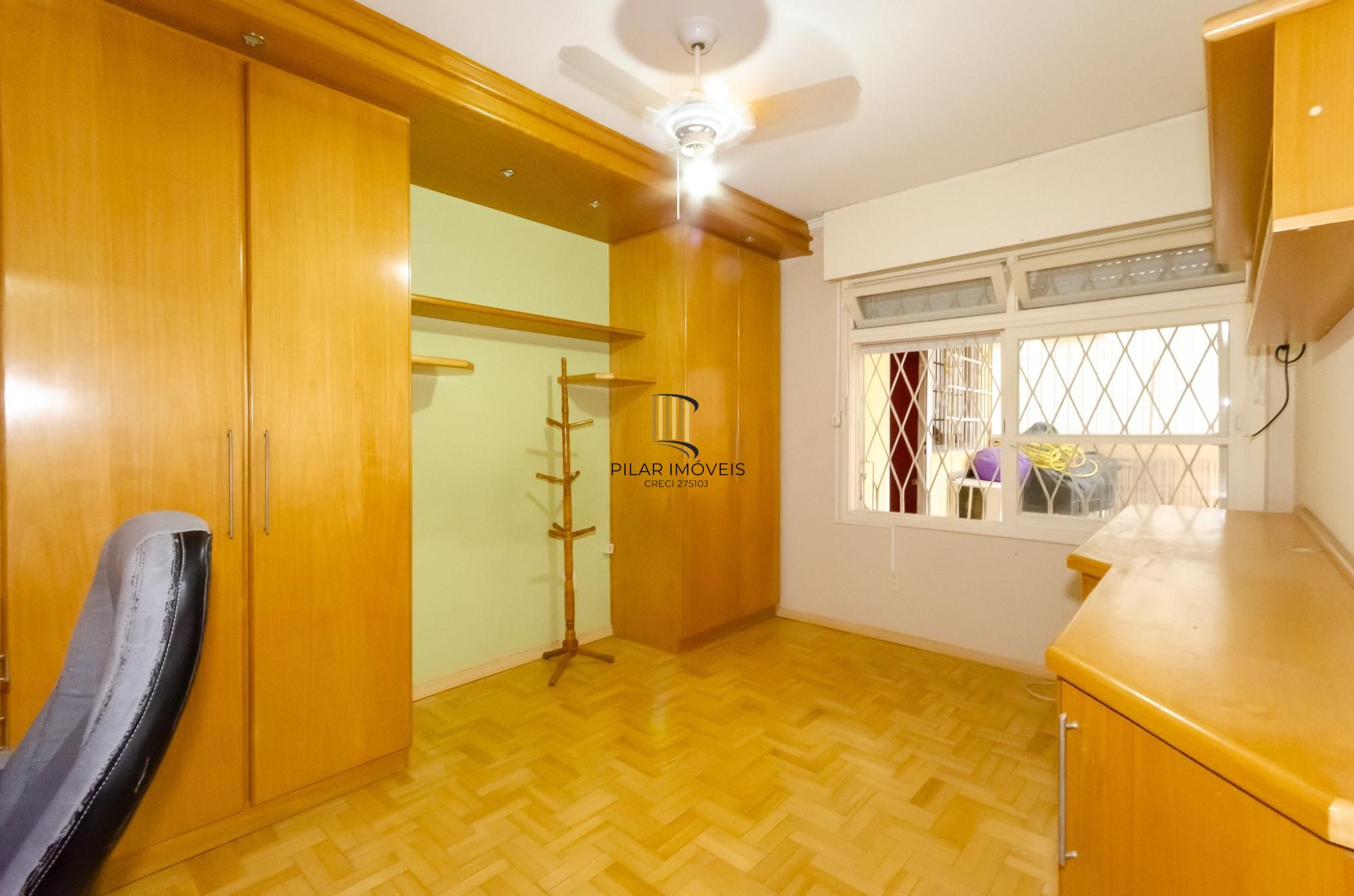 Edifício Ione Apartamento 3 dormitórios no Bairro Petrópolis