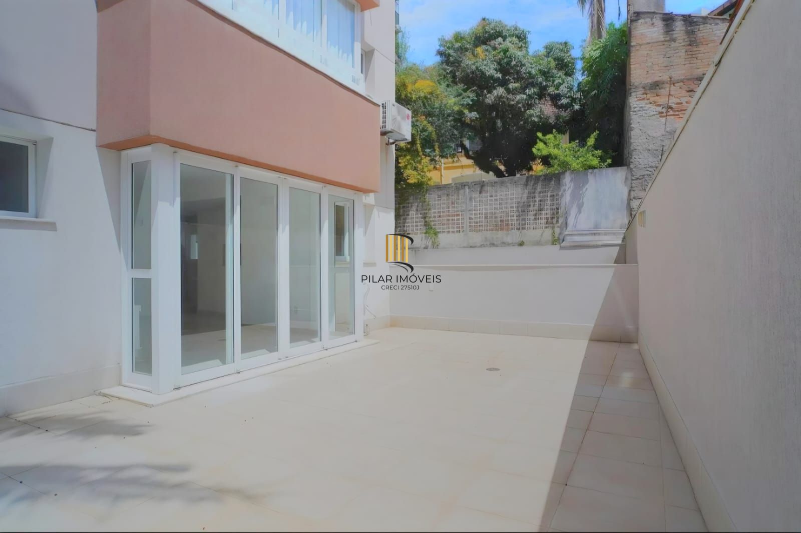 Edifício Jules Verne - Venda de apartamento com 02 dormitórios no bairro Petrópolis