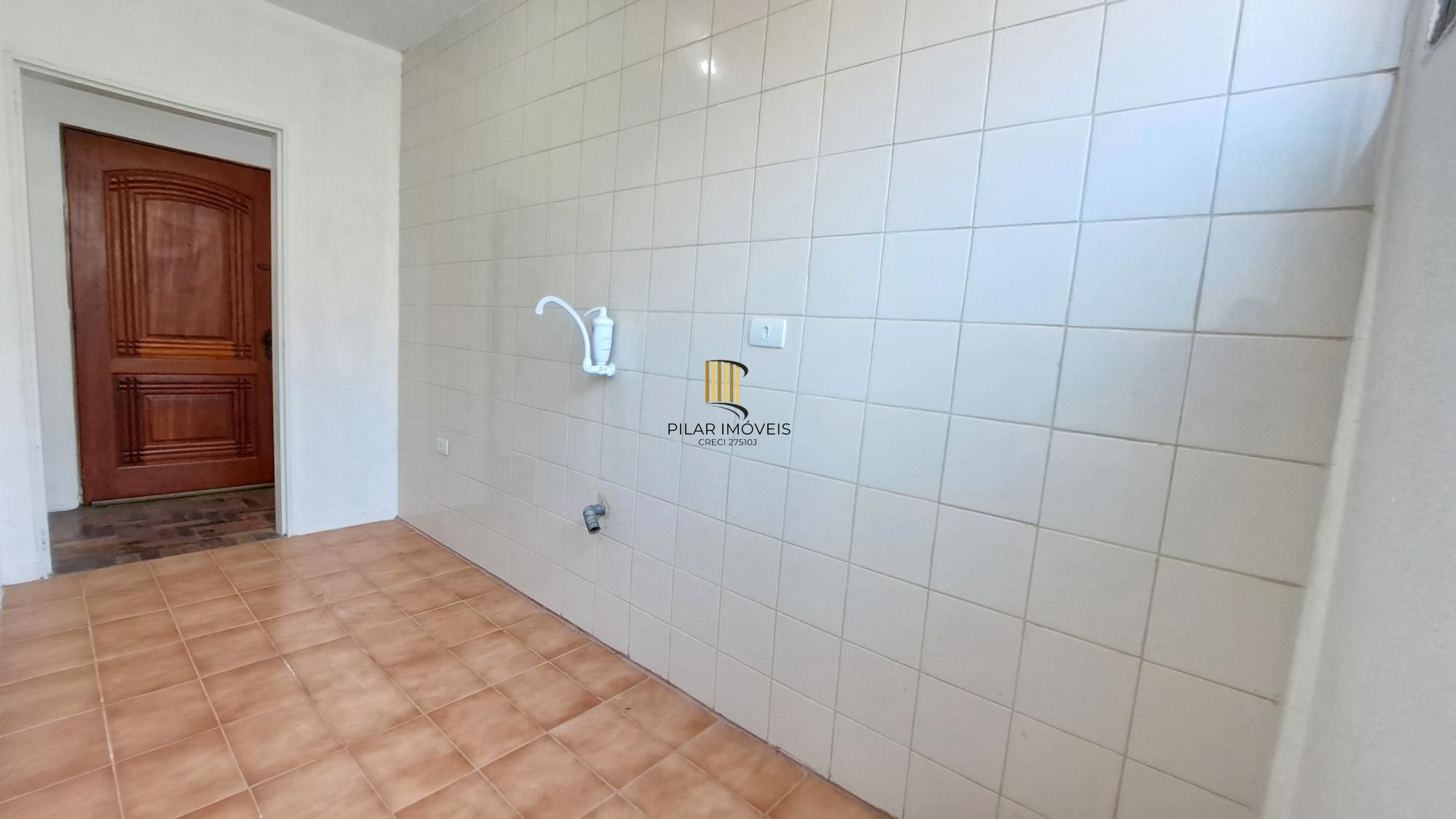 Apartamento 2 dormitórios com vaga no bairro Sarandi