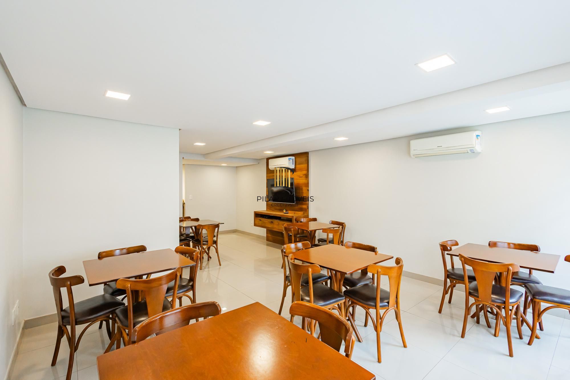 Apartamento Higienópolis de 2 Dormitórios com Suíte e Duas Vagas