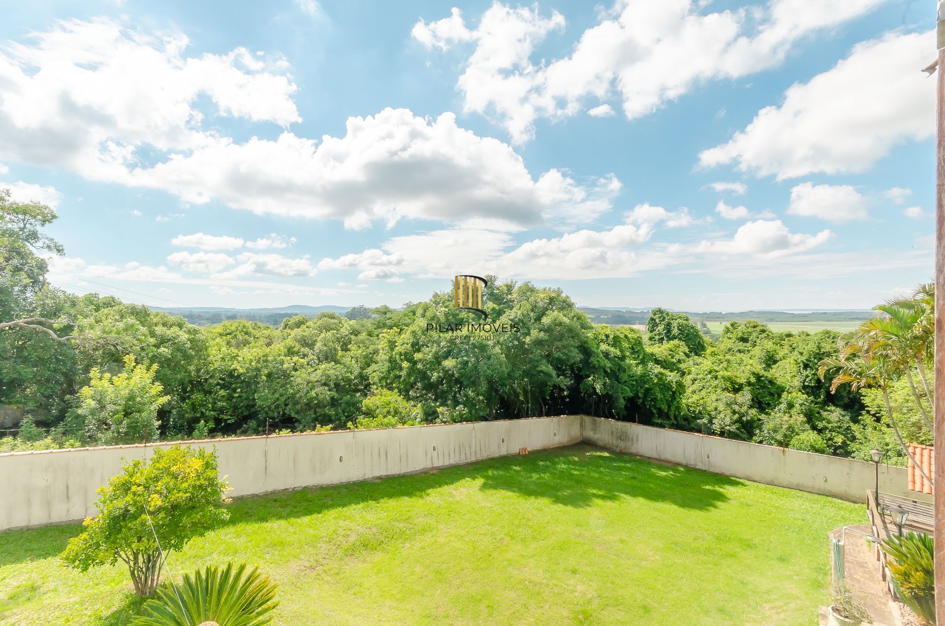 Casa Exclusiva na Zona Sul com Vista Panorâmica, Piscina e Poço Artesiano!