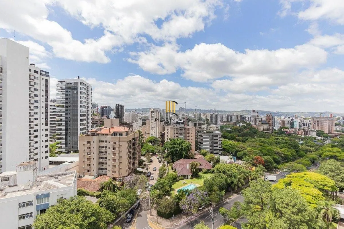 Apartamento de 3 dormitórios próximo ao Grêmio Náutico União