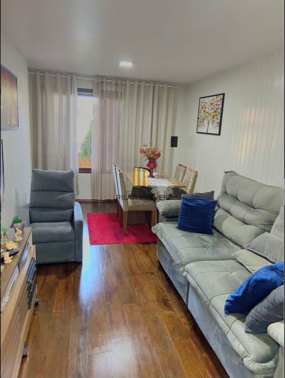 Casa a venda com 3 dormitórios no Centro de Guaíba.