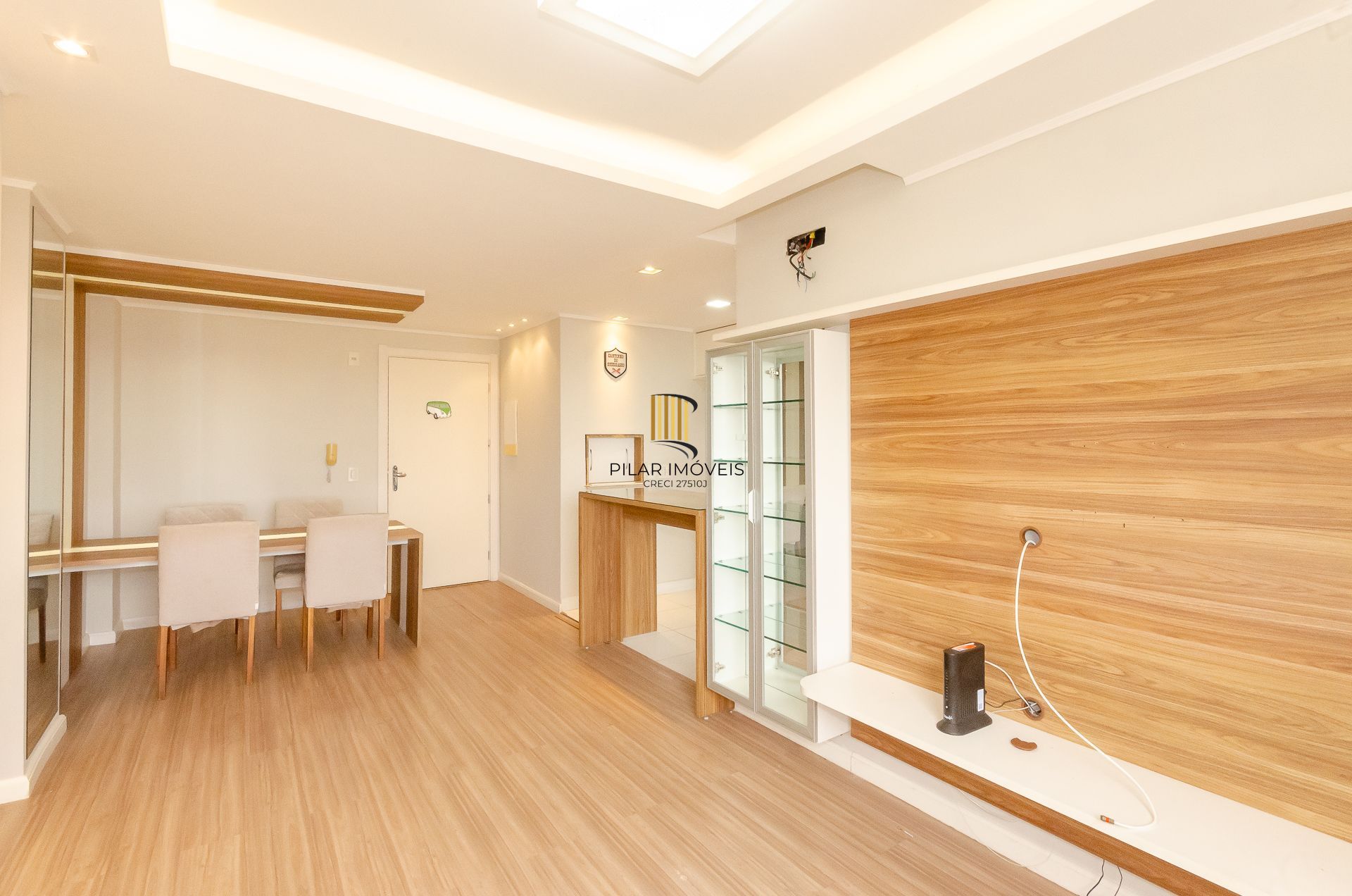 Icon Residencial Apartamento último andar de 2 dormitórios com Suíte Semi mobiliado