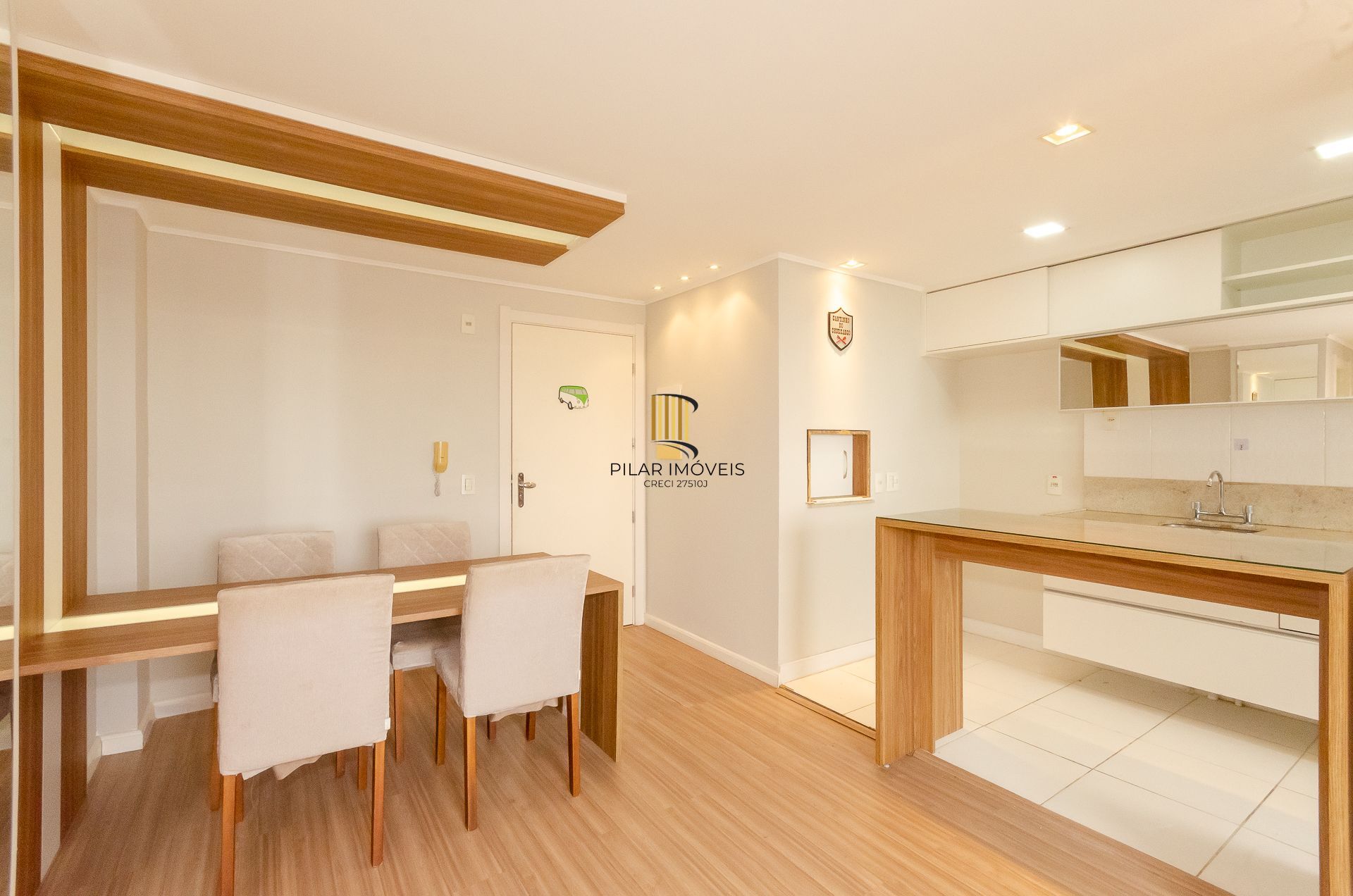 Icon Residencial Apartamento último andar de 2 dormitórios com Suíte Semi mobiliado