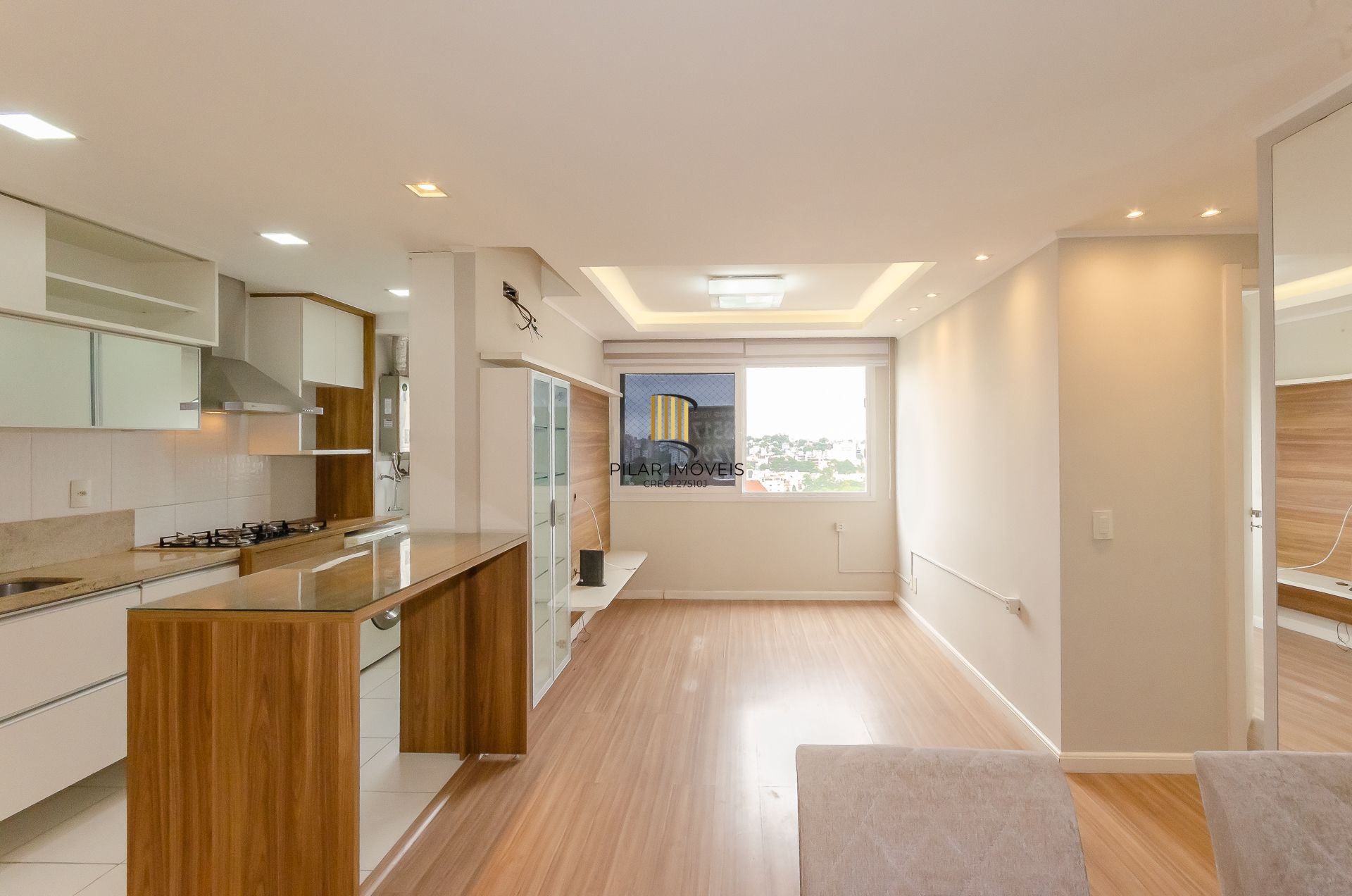 Icon Residencial Apartamento último andar de 2 dormitórios com Suíte Semi mobiliado