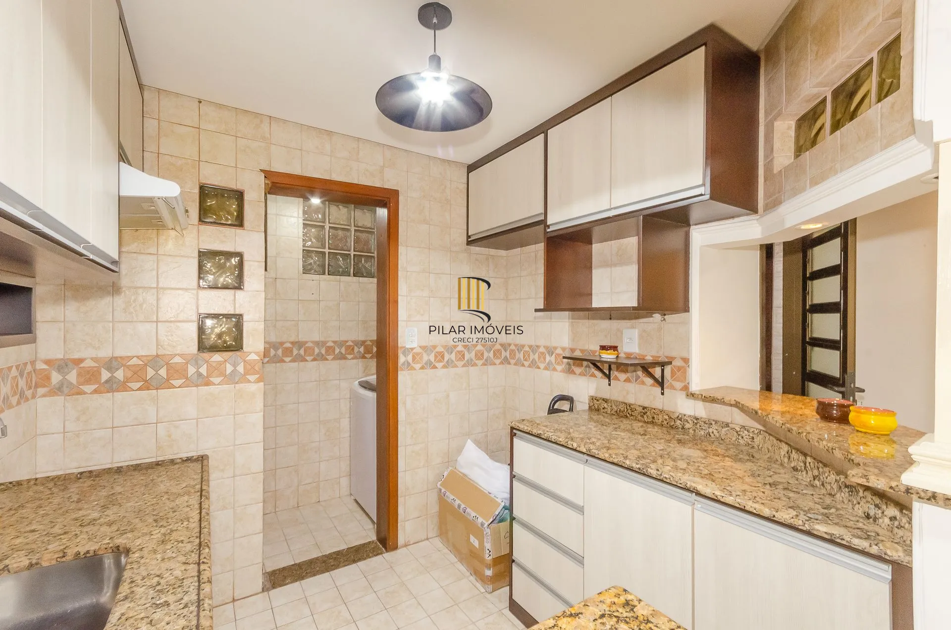 Apartamento 2 dormitórios com churrasqueira no bairro Cristo Redentor