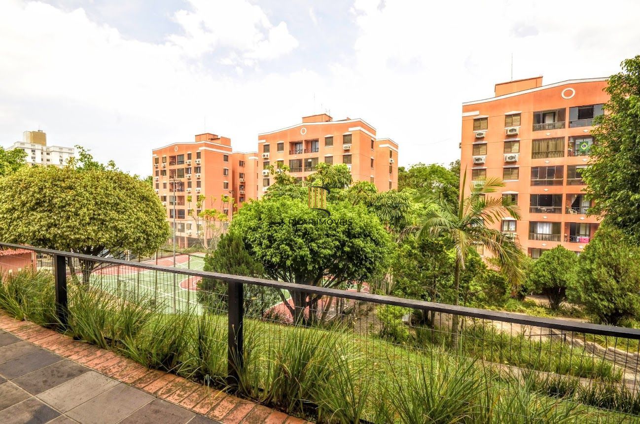 Edifício Residencial Villagio Di Roma- Apartamento a venda com 3 dormitórios no bairro Jardim Carvalho