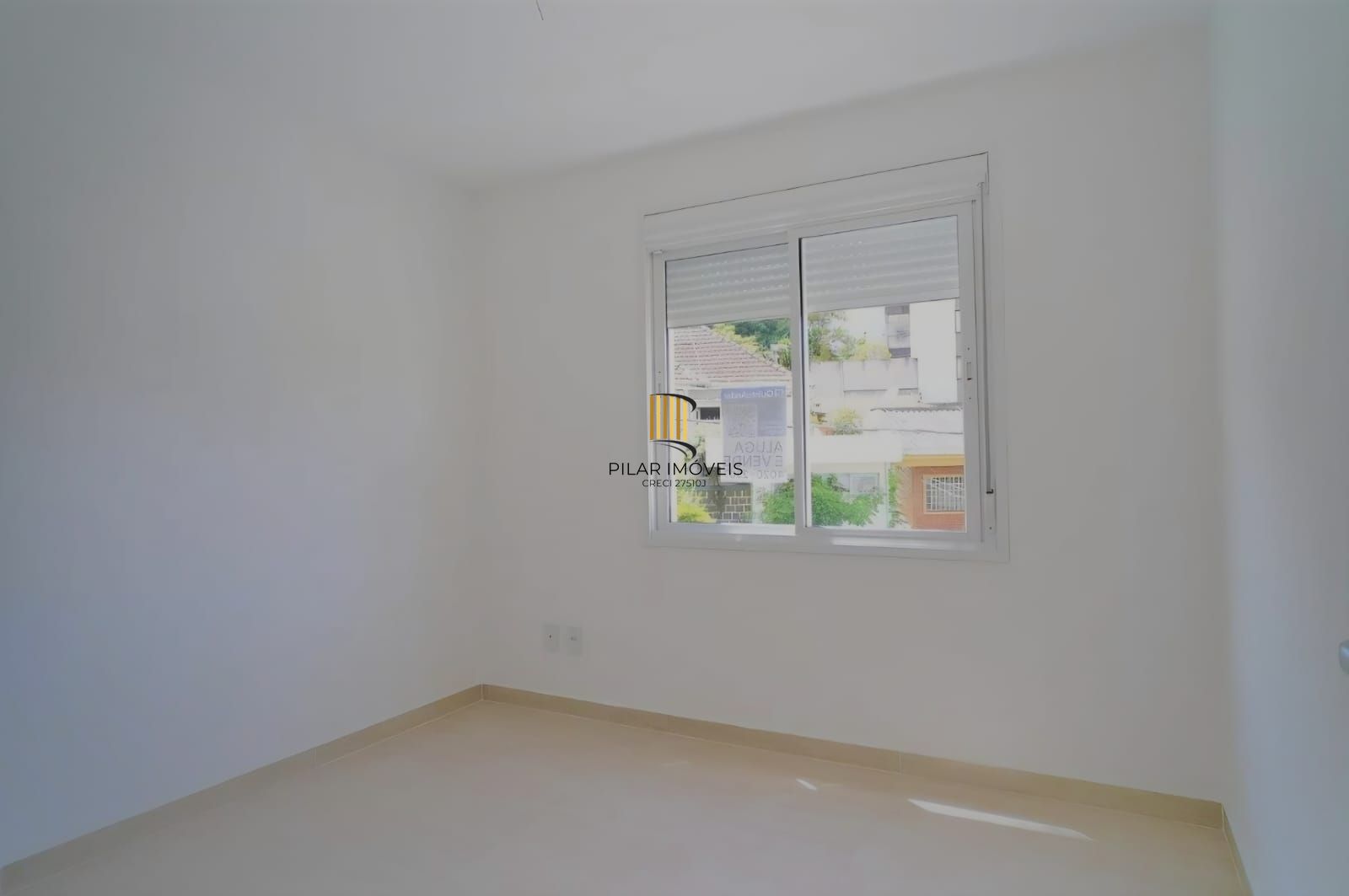 Edifício Jules Verne - Venda de apartamento com 02 dormitórios no bairro Petrópolis