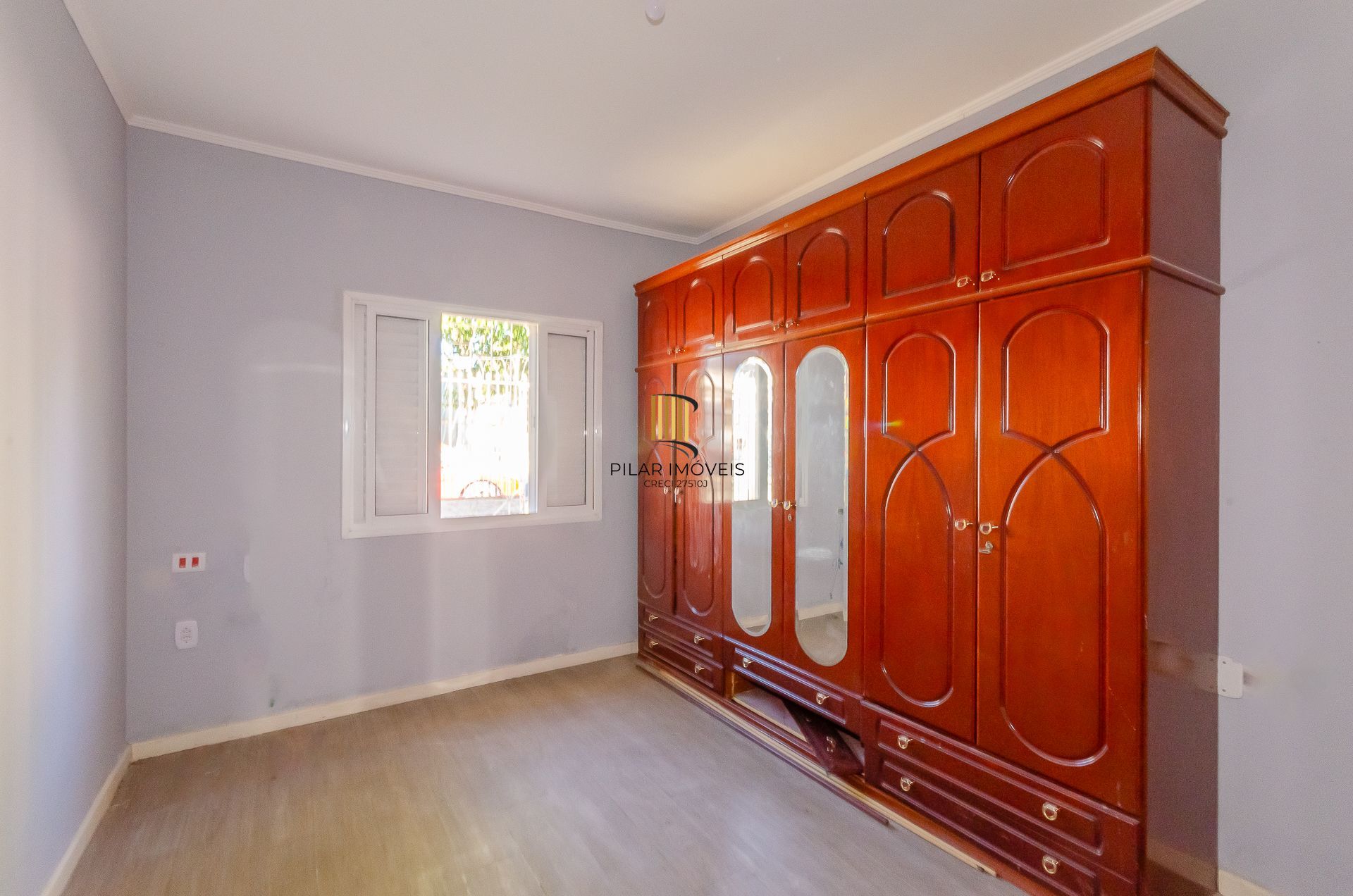 Casa a venda no bairro São José com 3 dormitórios e amplo pátio