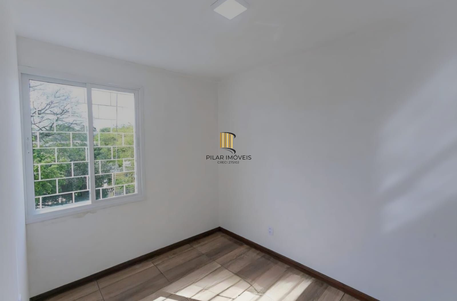 Edíficio Santa Rita - Apartamento a venda com 01 dormitório no bairro Partenon