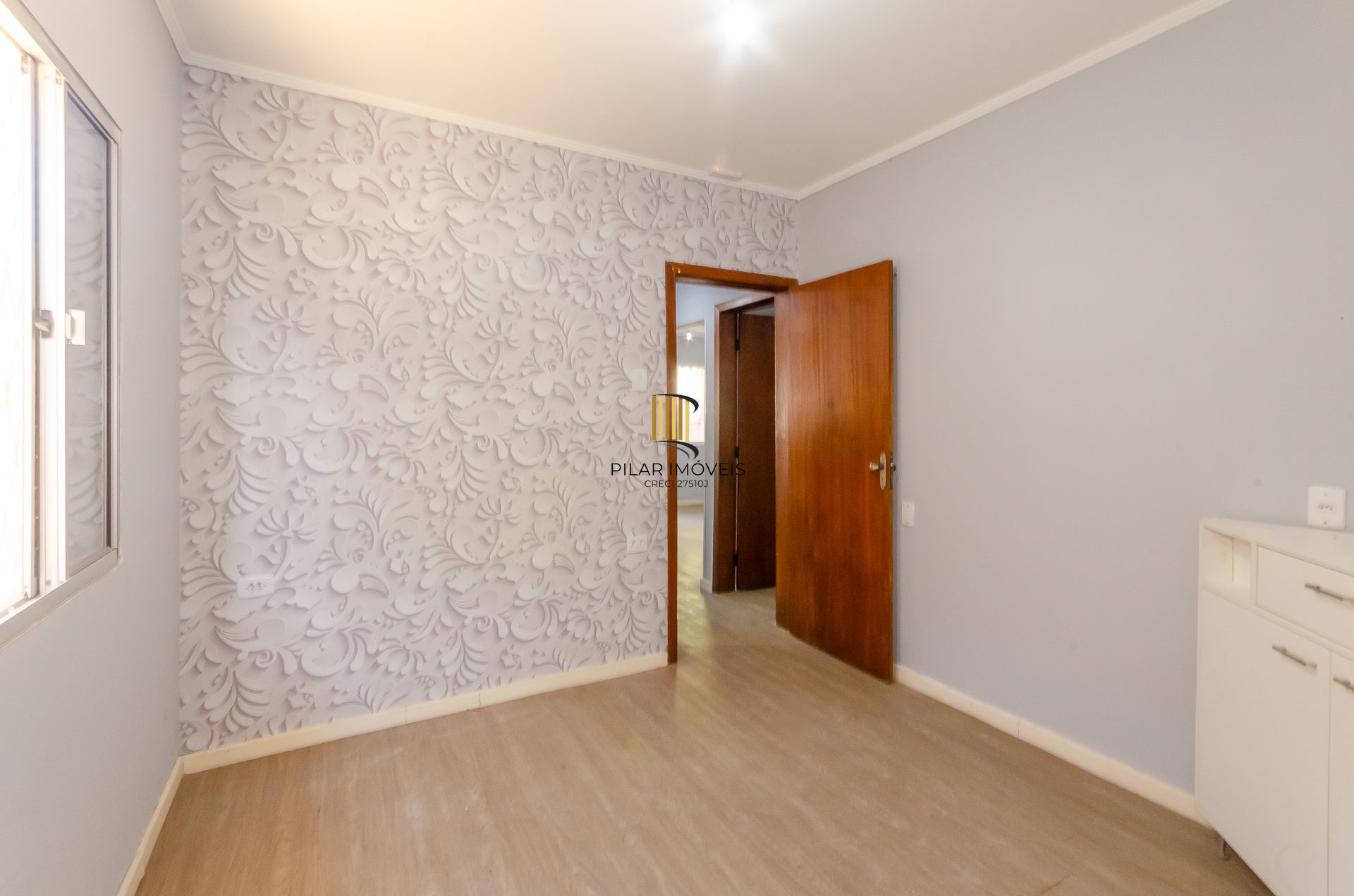 Casa a venda no bairro São José com 3 dormitórios e amplo pátio