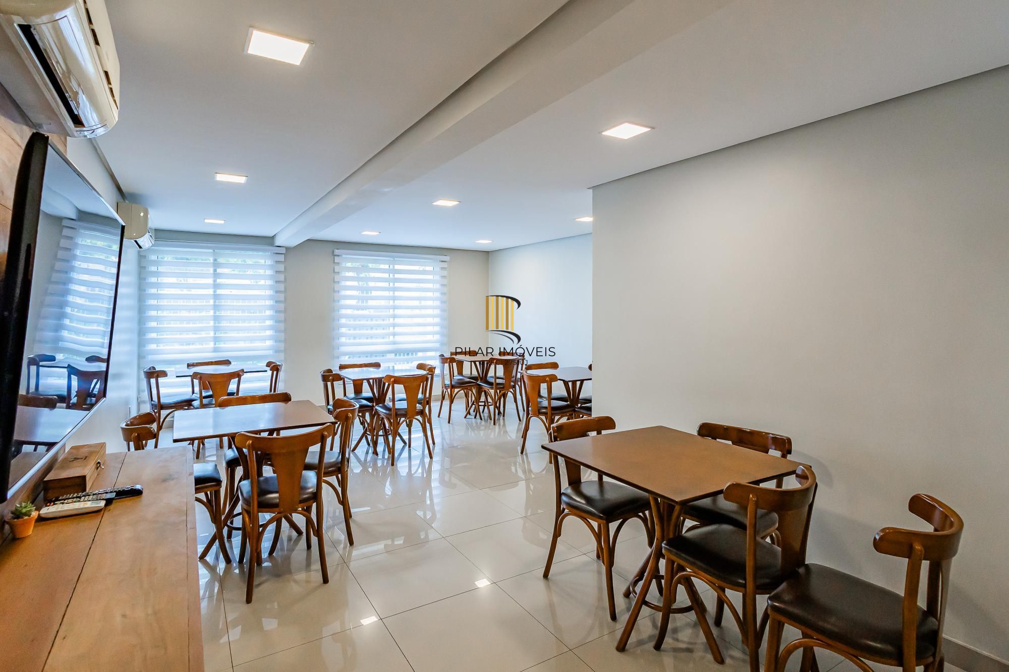 Apartamento Higienópolis de 2 Dormitórios com Suíte e Duas Vagas