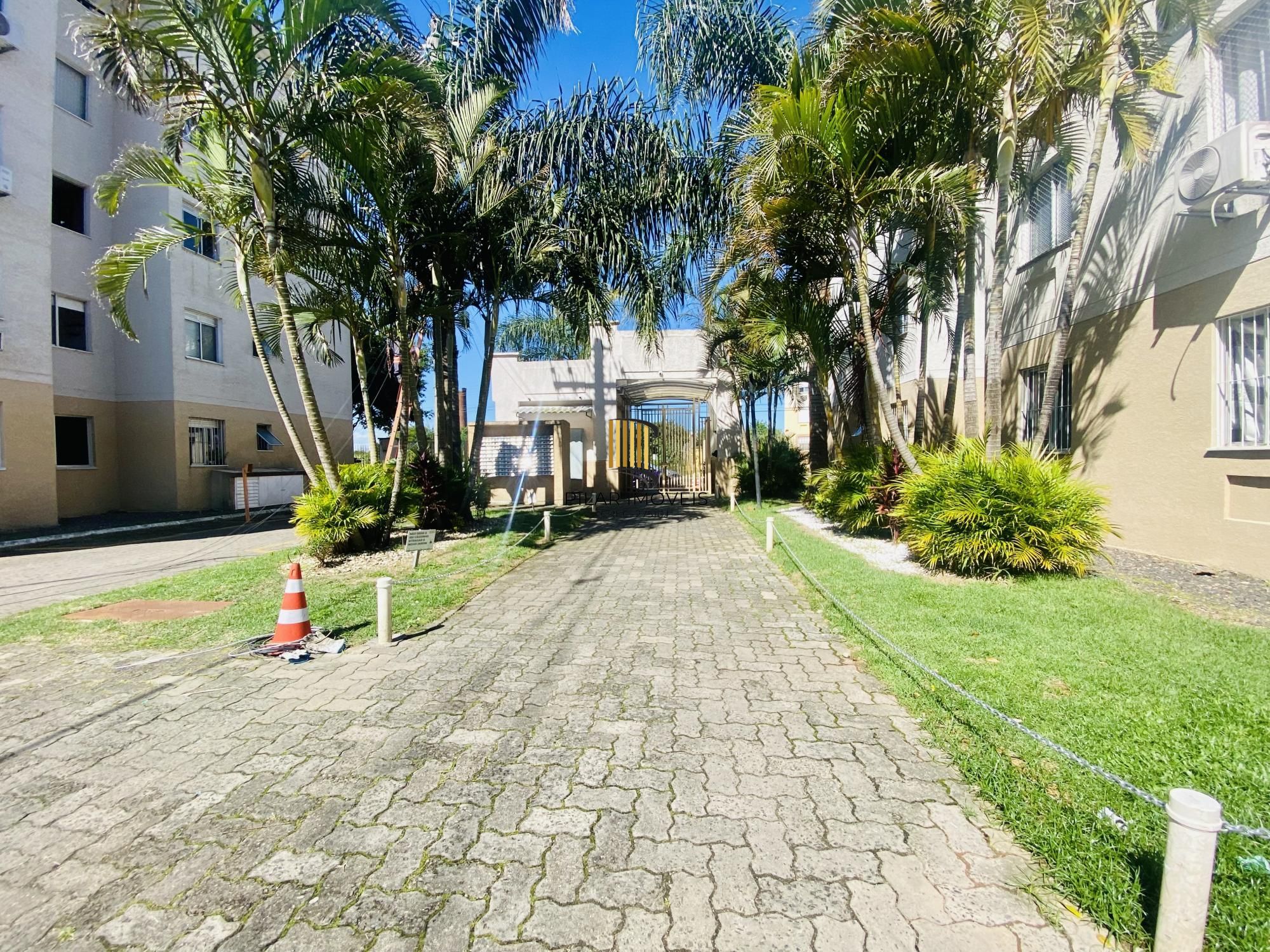 Apartamento de 2 dormitórios térreo no Sarandi