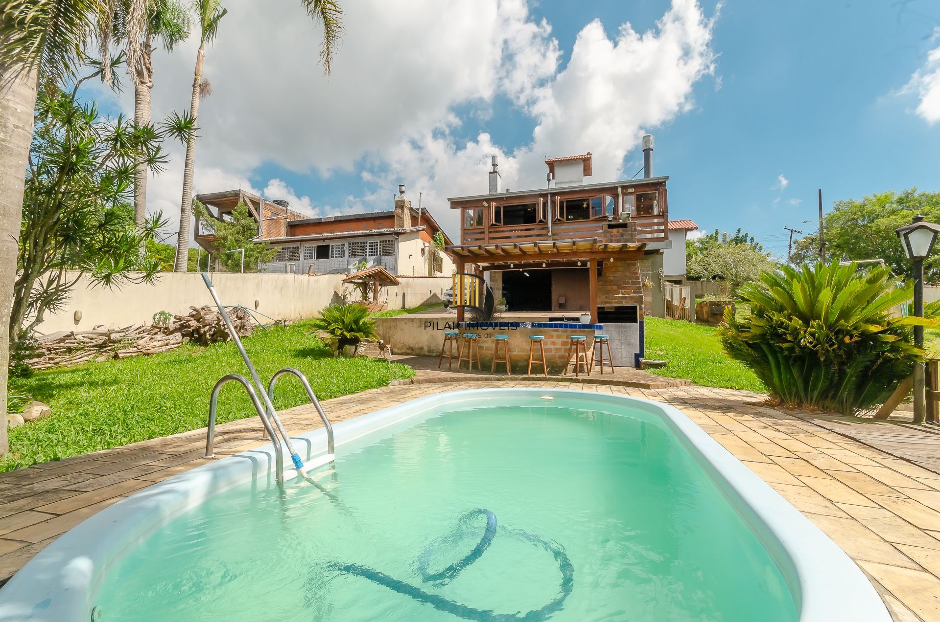 Casa Exclusiva na Zona Sul com Vista Panorâmica, Piscina e Poço Artesiano!