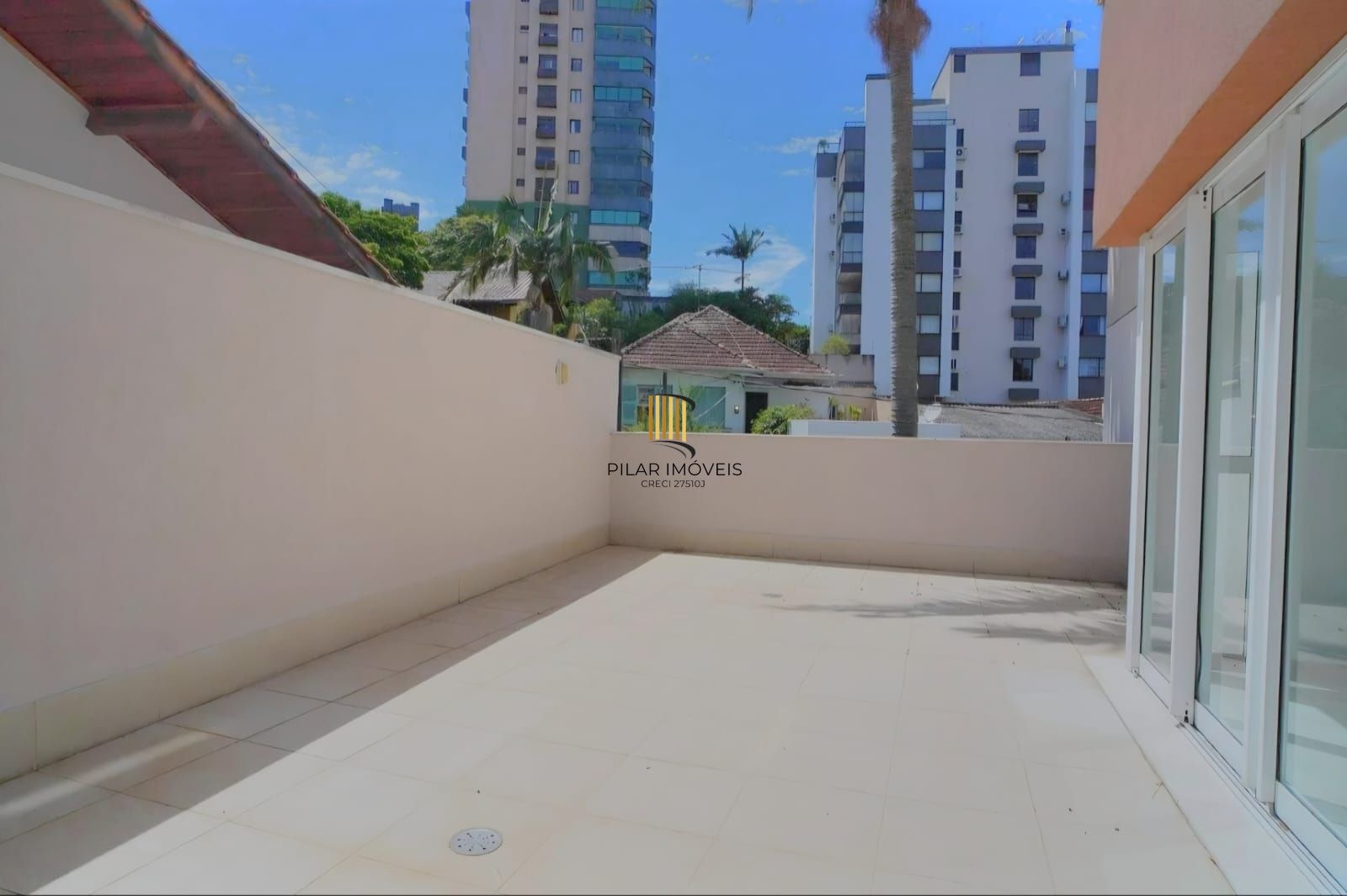 Edifício Jules Verne - Venda de apartamento com 02 dormitórios no bairro Petrópolis