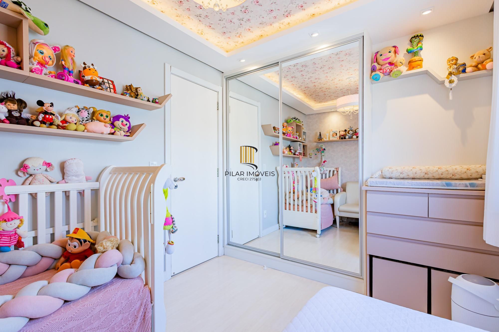 Apartamento Higienópolis de 2 Dormitórios com Suíte e Duas Vagas