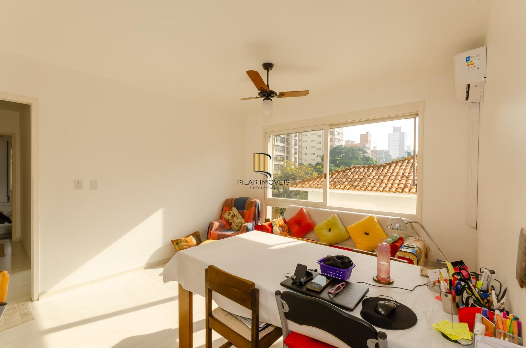 Edifício Solar Pederneiras Apartamento 2 dormitórios no Bairro Petrópolis