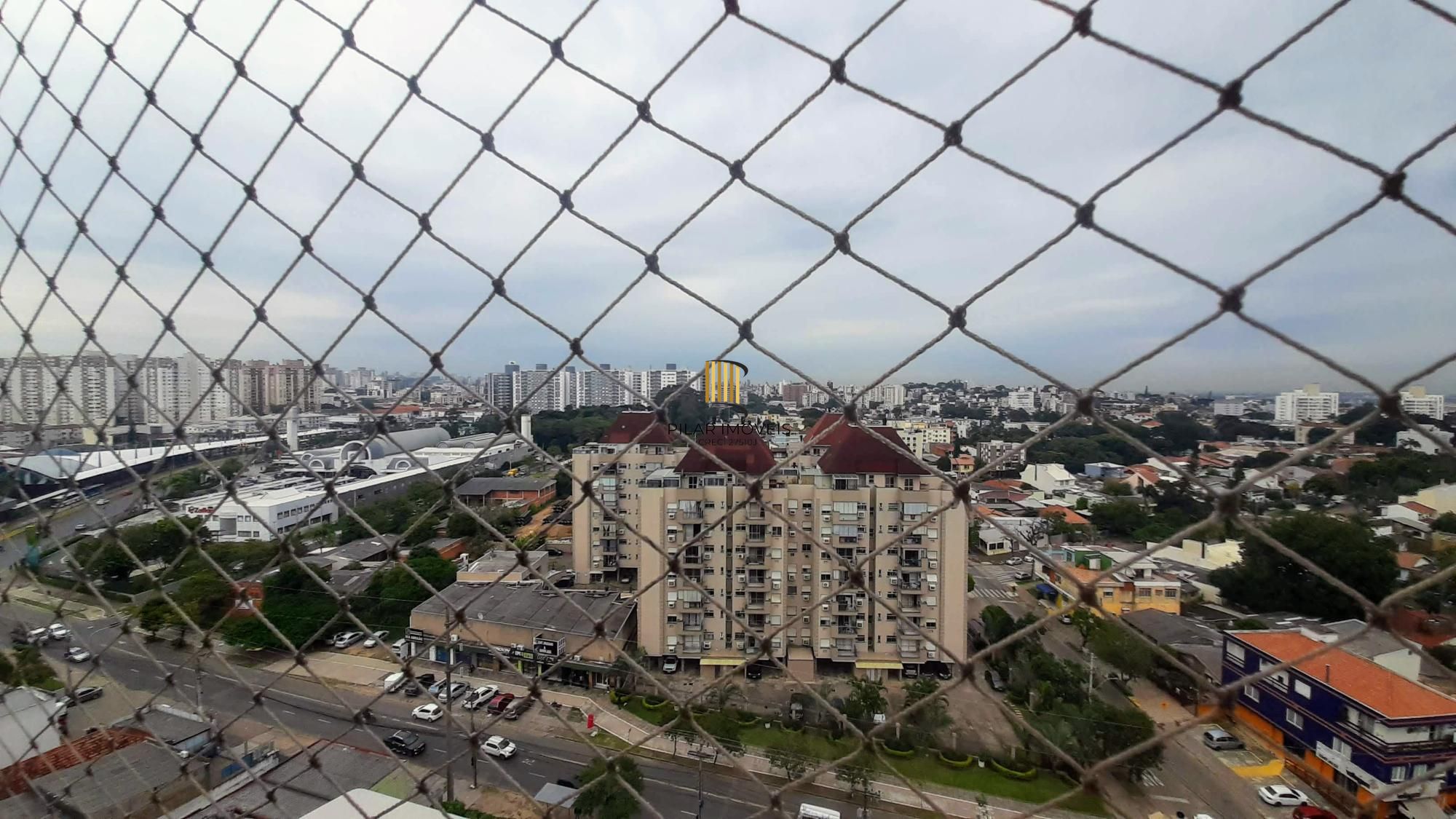 Icon Residencial Apartamento último andar de 2 dormitórios com Suíte Semi mobiliado