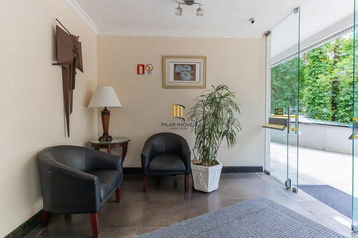 Apartamento de 3 dormitórios próximo ao Grêmio Náutico União