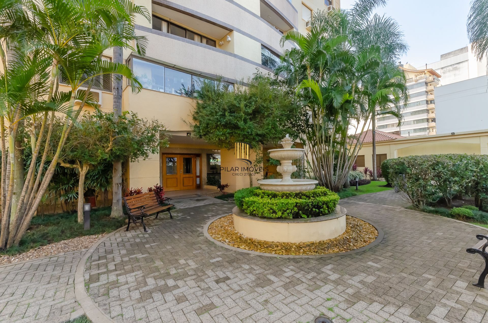 Santa Barbára Apartamento mobiliado de 3 dormitórios no bairro Passo da Areia