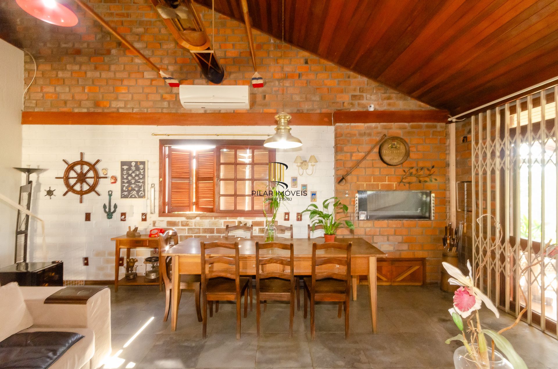 Casa Exclusiva na Zona Sul com Vista Panorâmica, Piscina e Poço Artesiano!