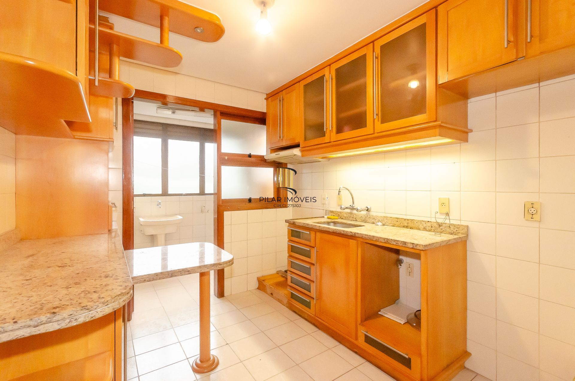 Edifício Luciana - Apartamento a venda com 2 dormitórios no Bairro Petrópolis