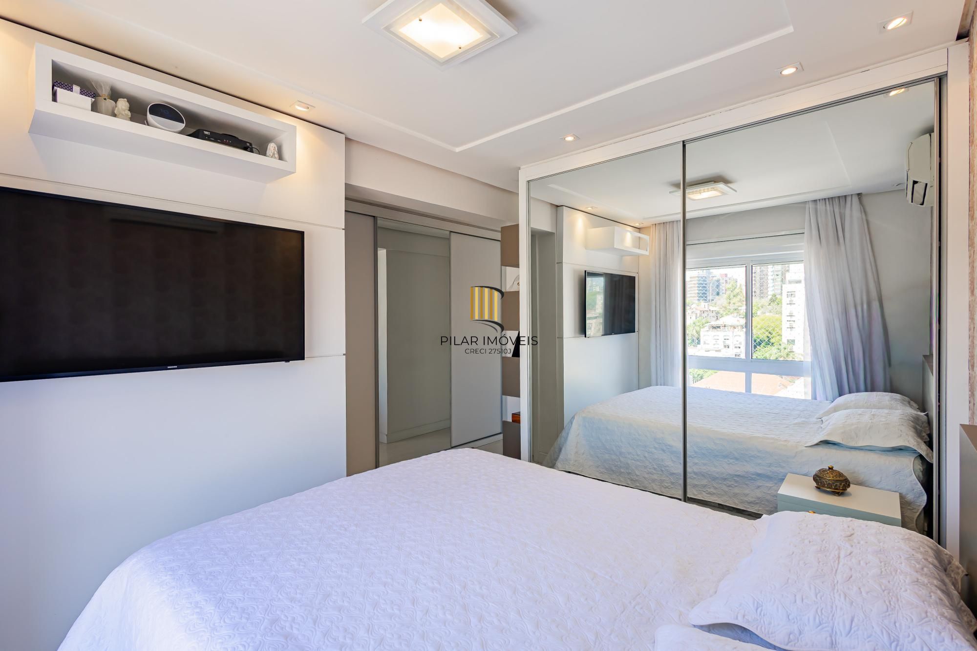 Apartamento Higienópolis de 2 Dormitórios com Suíte e Duas Vagas