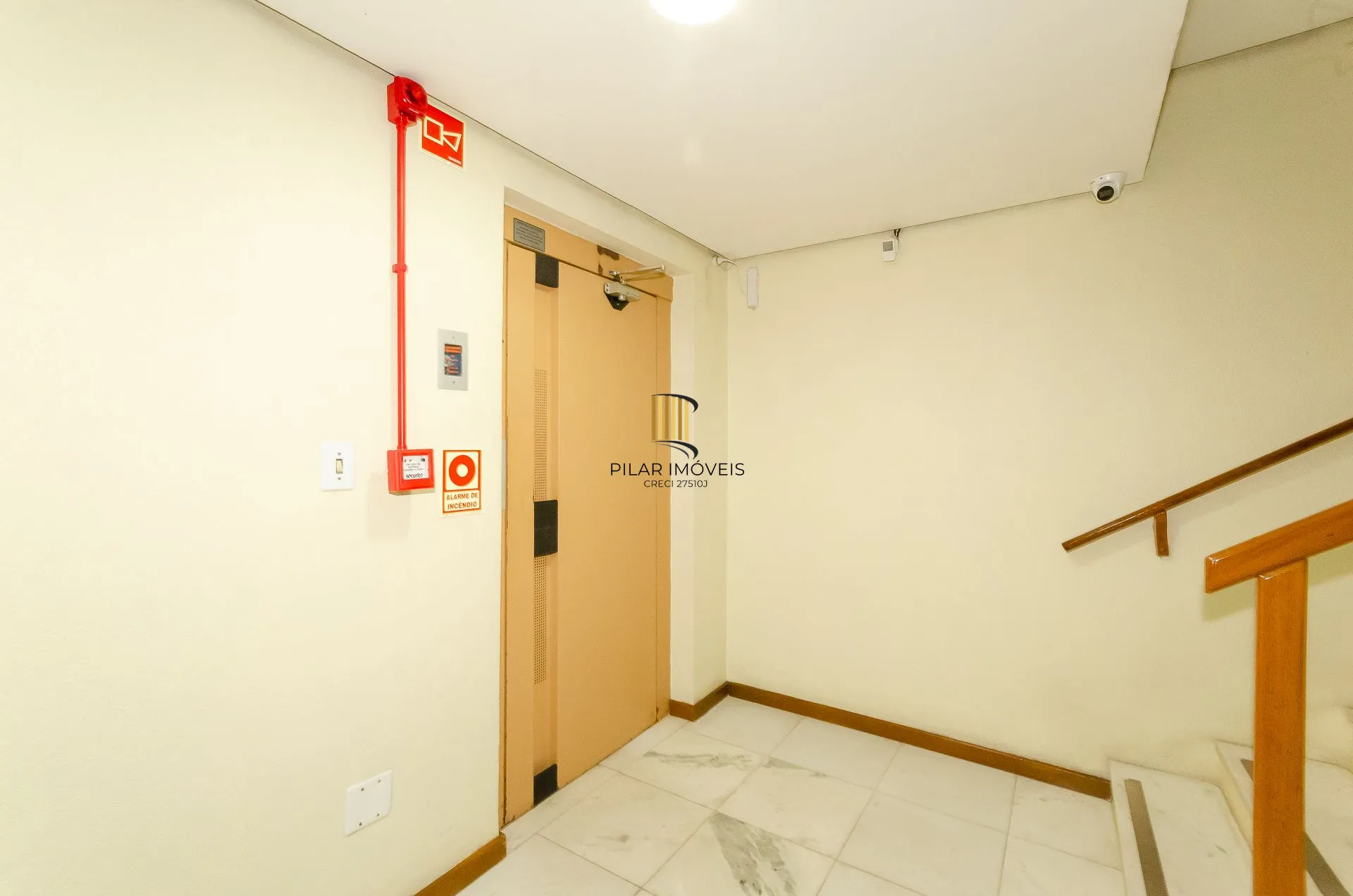 Apartamento 2 dormitórios com churrasqueira no bairro Cristo Redentor