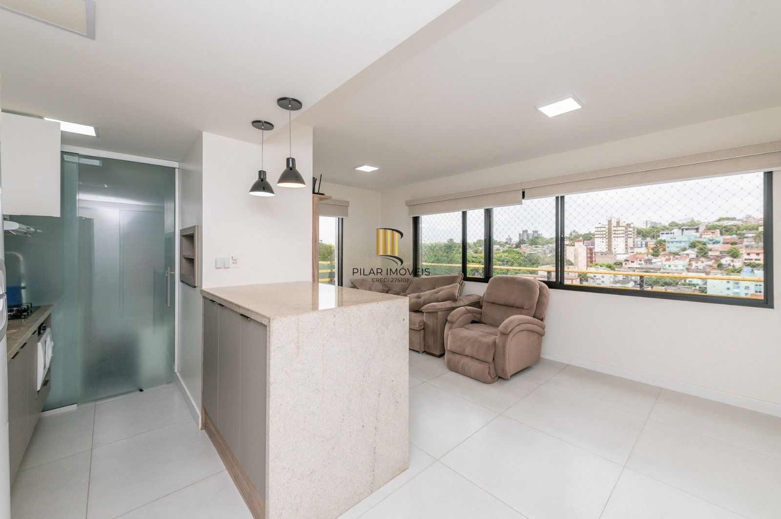 Yellow residence Apartamento de 2 Dormitórios Semimobiliado com 2 Vagas Próximo a Pucrs