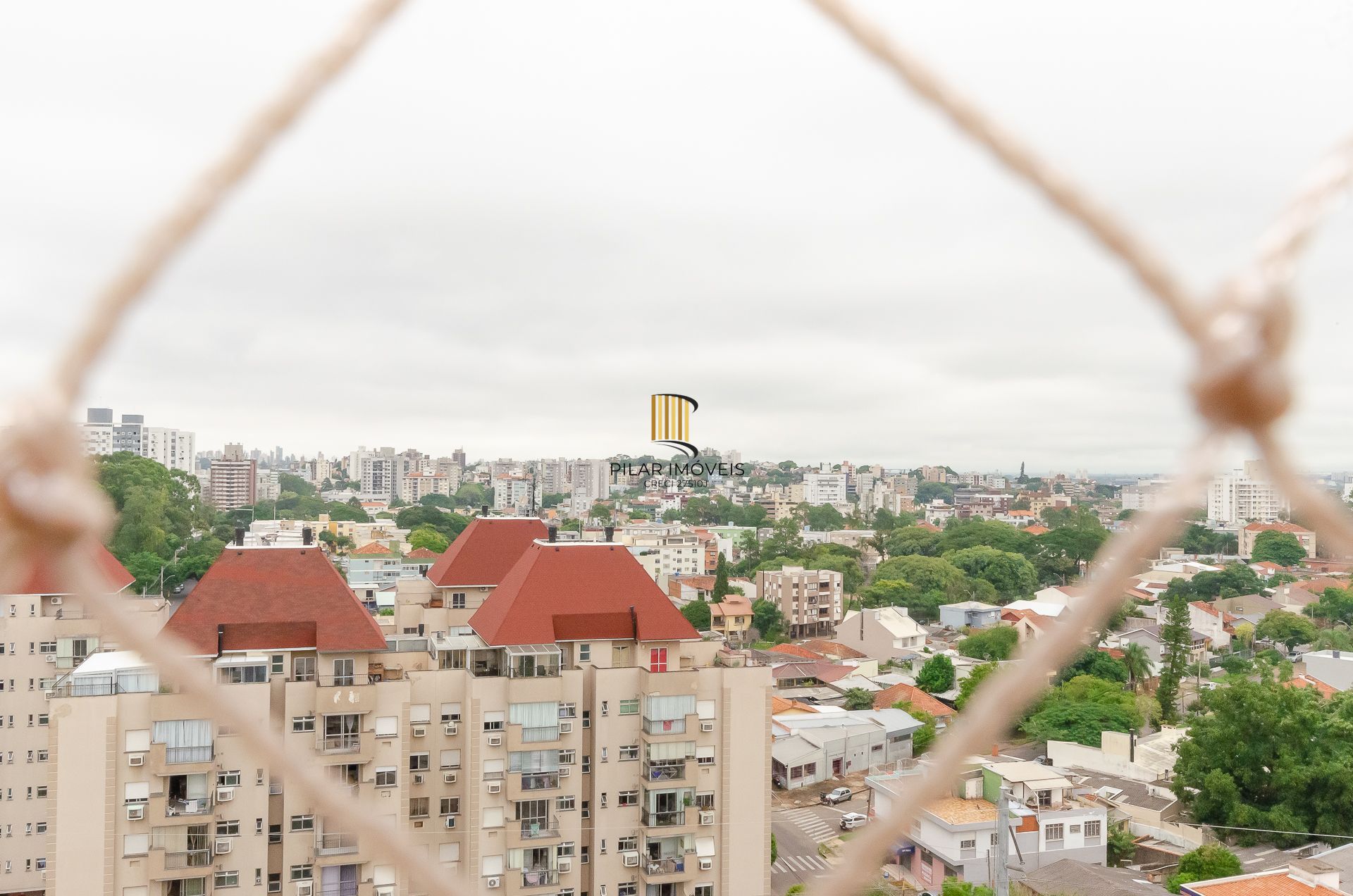 Icon Residencial Apartamento último andar de 2 dormitórios com Suíte Semi mobiliado