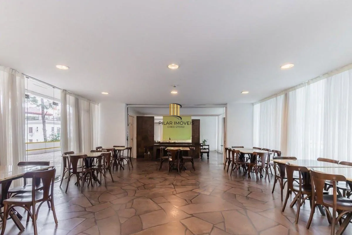 Apartamento de 3 dormitórios próximo ao Grêmio Náutico União