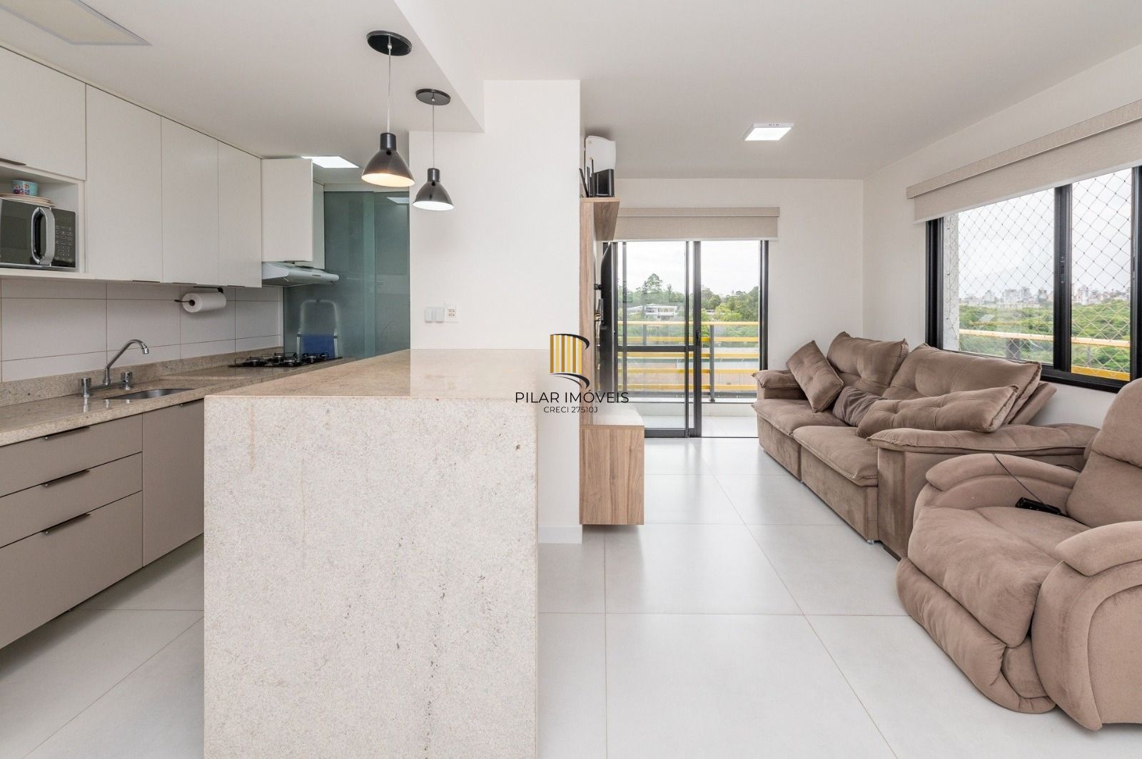 Yellow residence Apartamento de 2 Dormitórios Semimobiliado com 2 Vagas Próximo a Pucrs