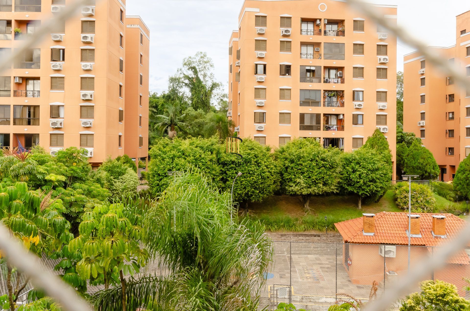 Edifício Residencial Villagio Di Roma- Apartamento a venda com 3 dormitórios no bairro Jardim Carvalho