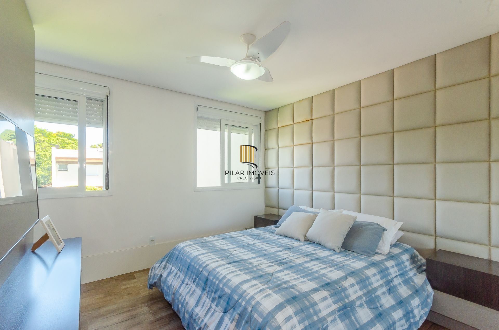 Casa de Condomínio em Porto Alegre, RS - Casa com 3 Suítes Plenas