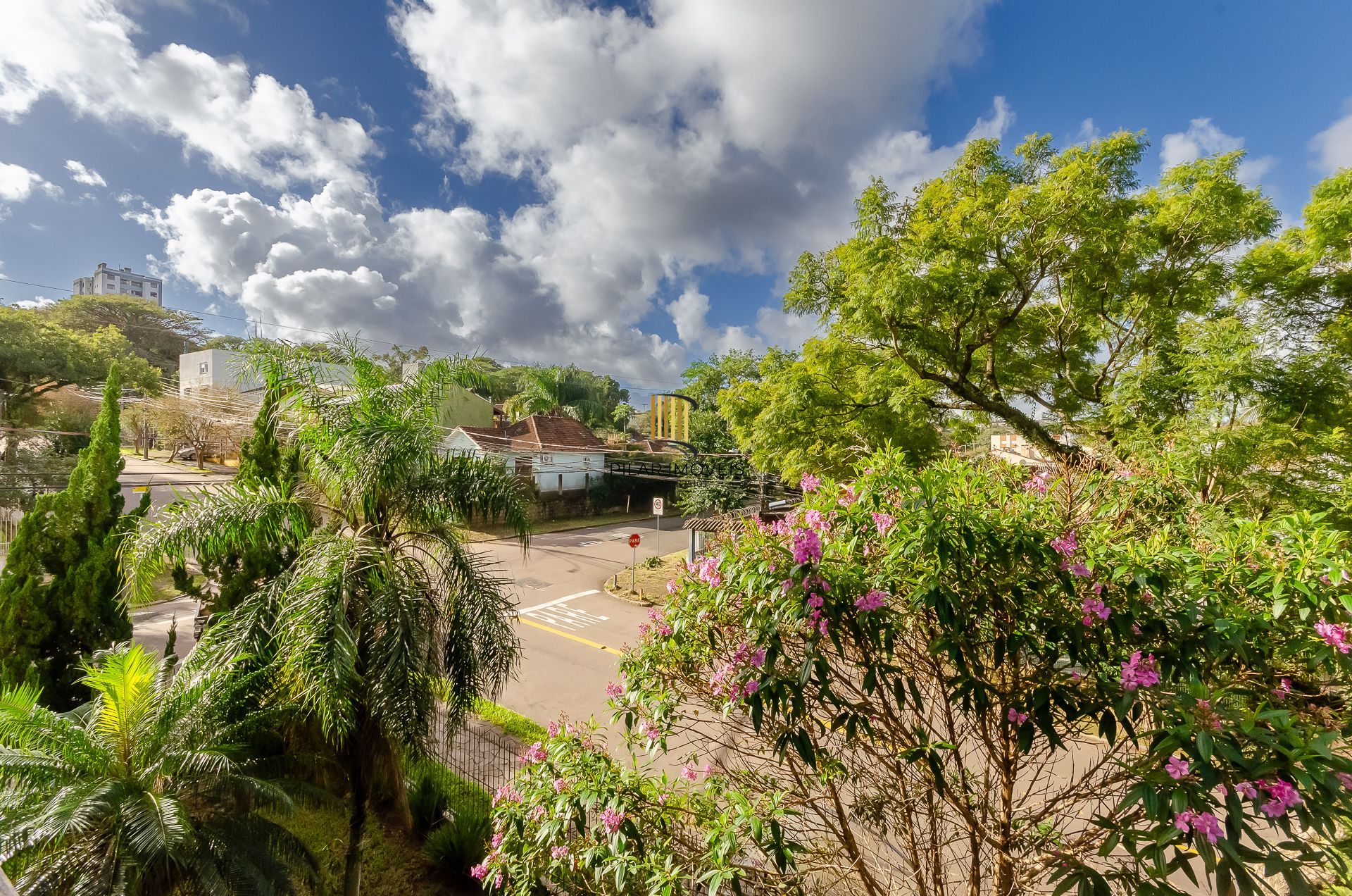 Maison Des Fleurs Apartamento de 2 dormitórios no Bairro Jardim do Salso