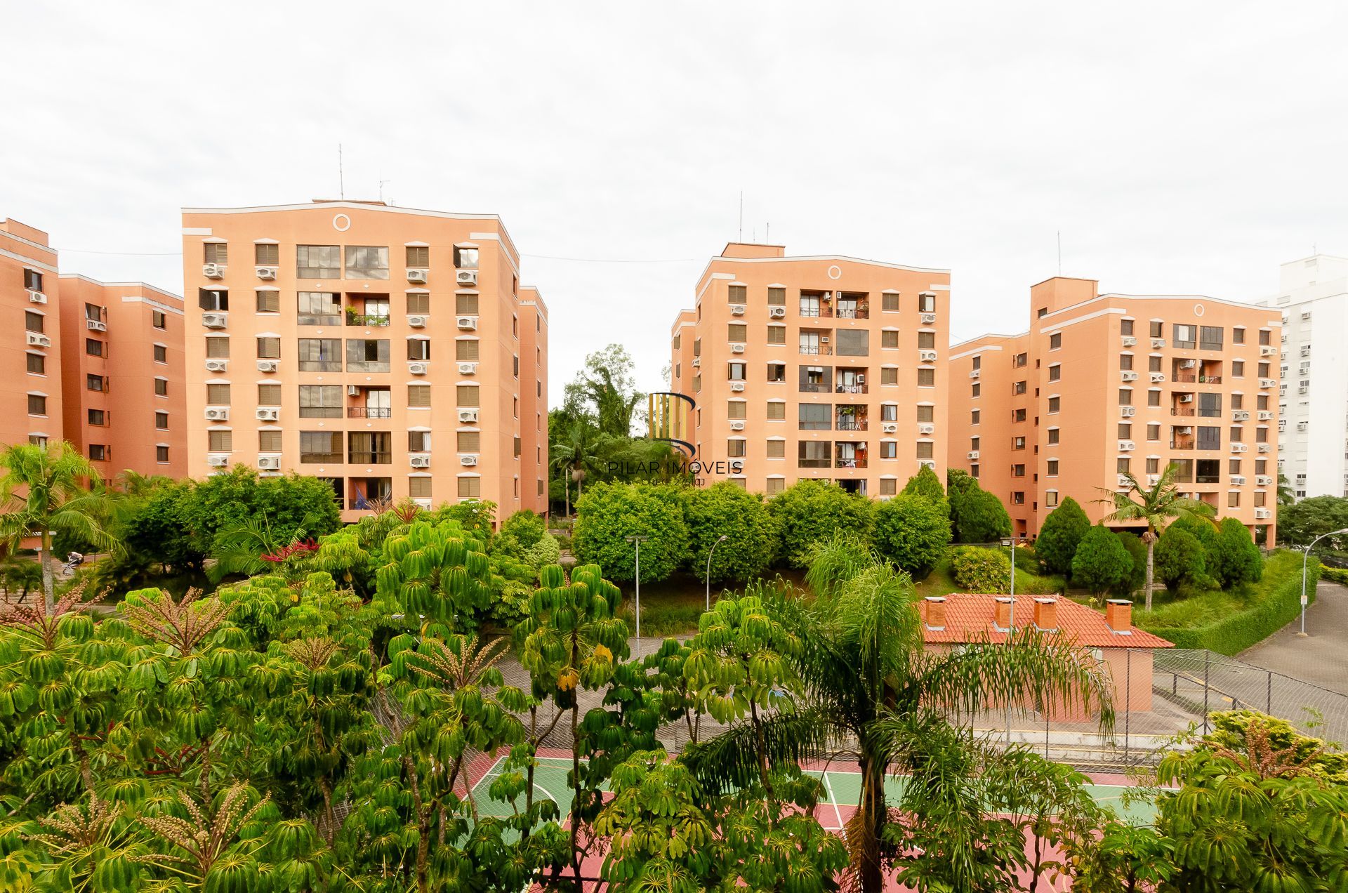 Edifício Residencial Villagio Di Roma- Apartamento a venda com 3 dormitórios no bairro Jardim Carvalho