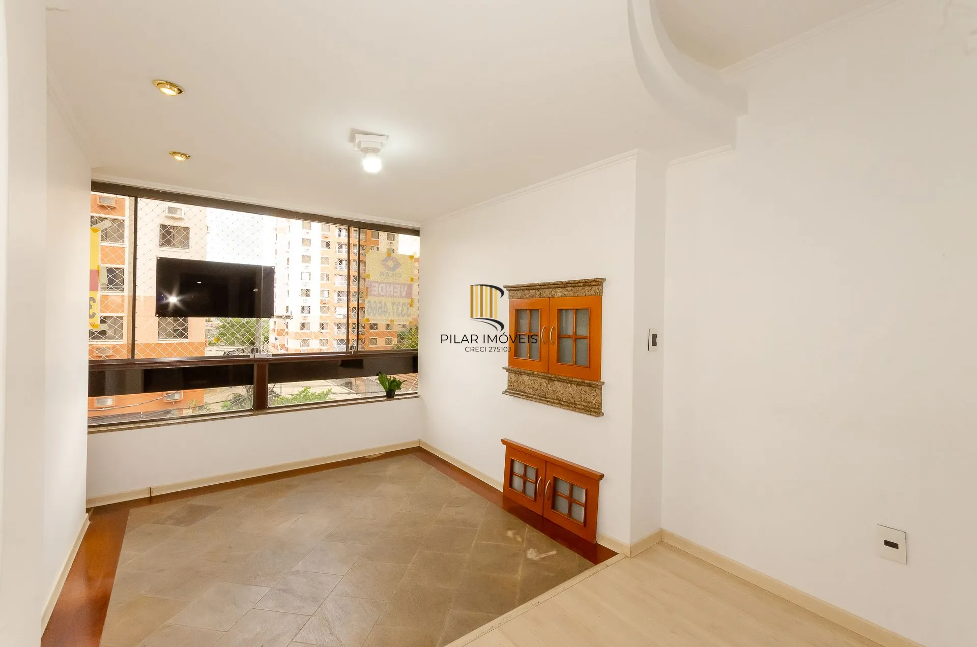 Apartamento 2 dormitórios com churrasqueira no bairro Cristo Redentor