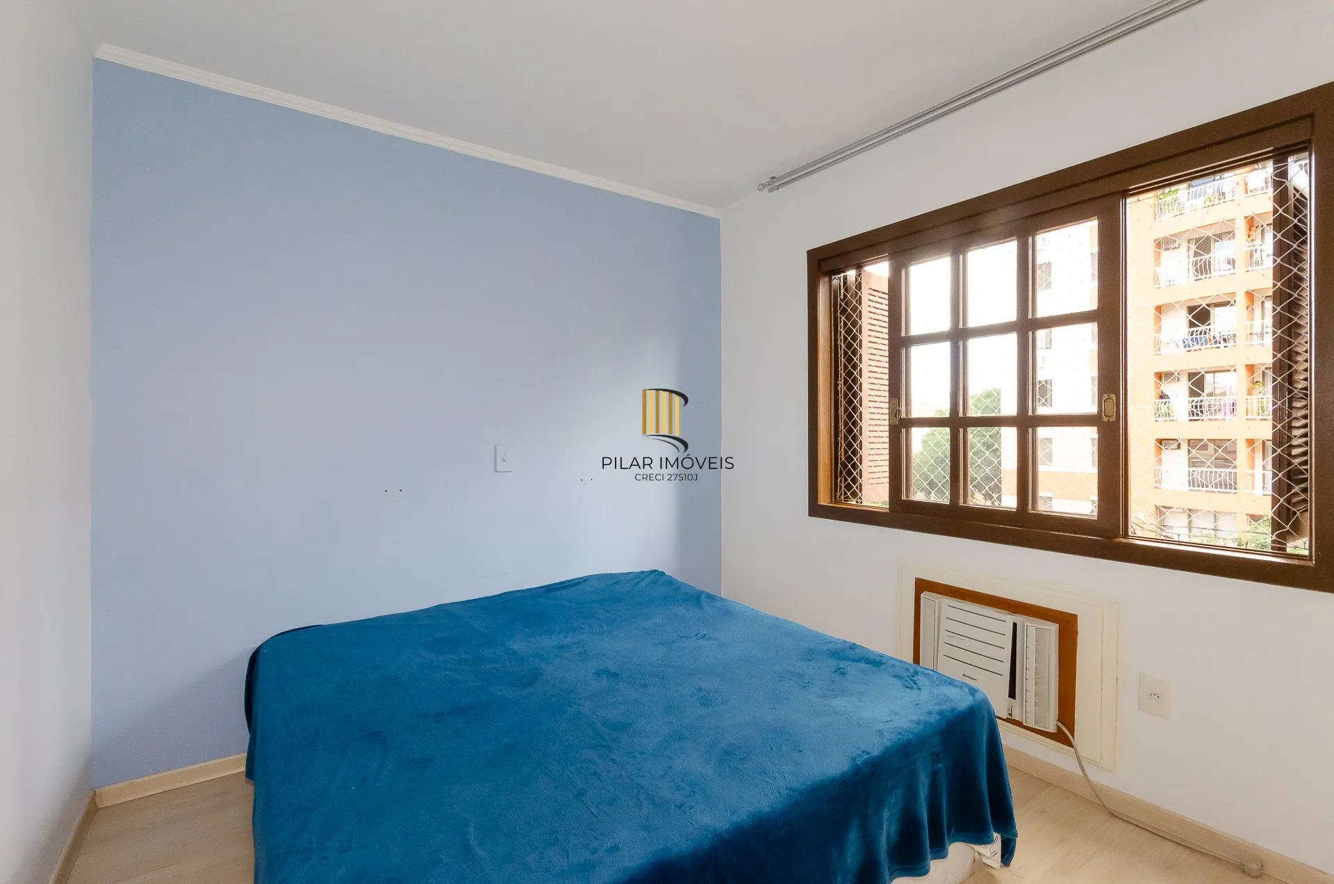 Apartamento 2 dormitórios com churrasqueira no bairro Cristo Redentor