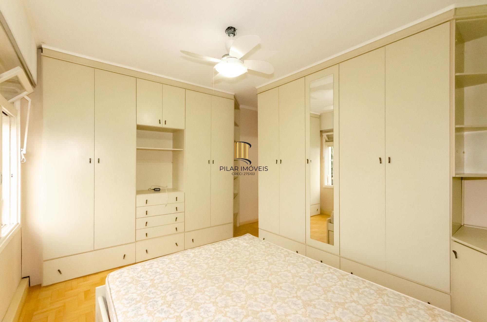 Edifício Ione Apartamento 3 dormitórios no Bairro Petrópolis