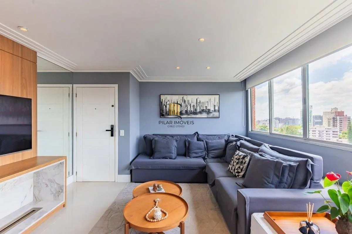 Apartamento de 3 dormitórios próximo ao Grêmio Náutico União