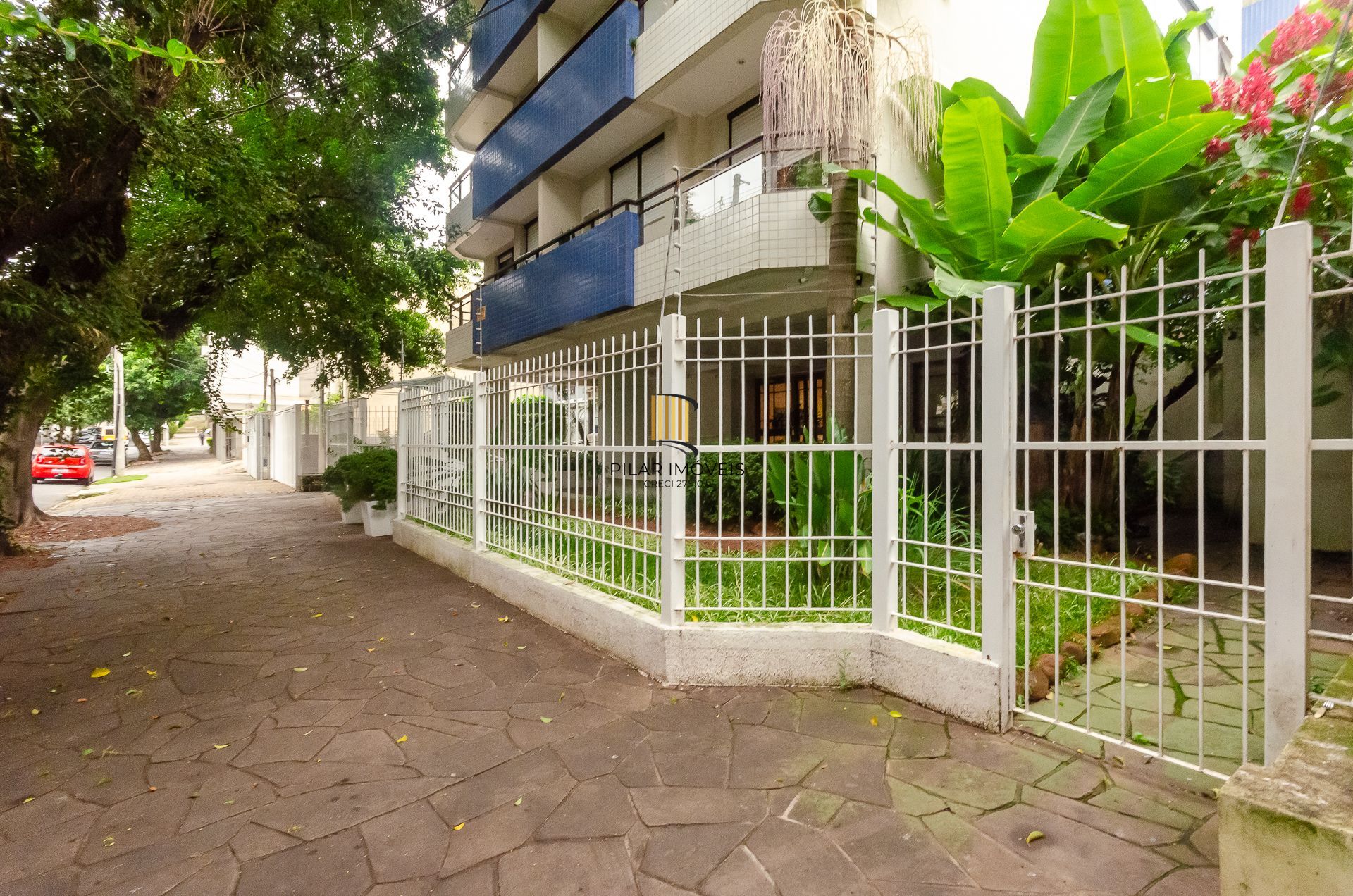 Edifício Luciana - Apartamento a venda com 2 dormitórios no Bairro Petrópolis