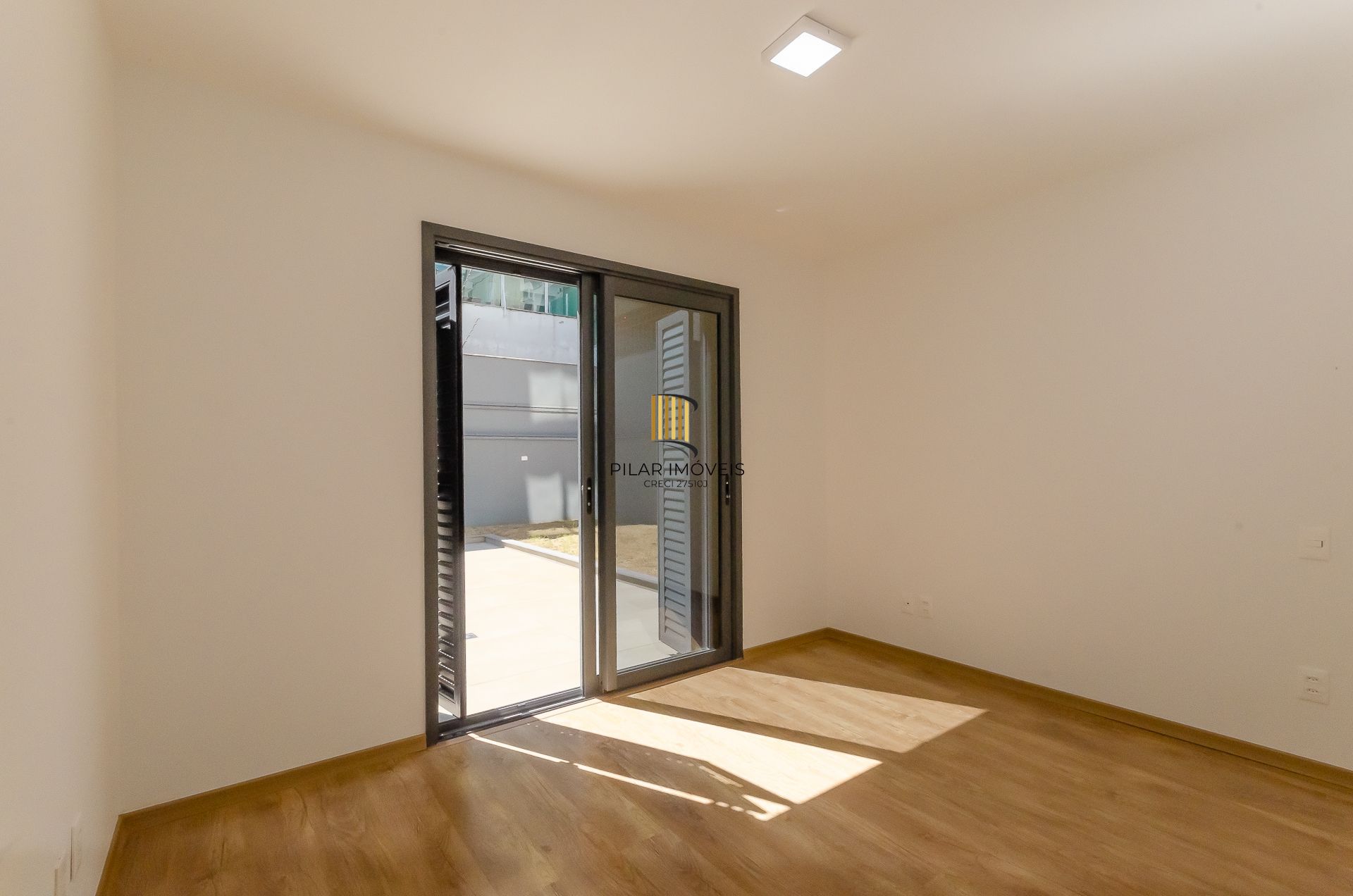 Idea Eça de Queiroz Apartamento Garden de 2 dormitórios no Bairro Petrópolis